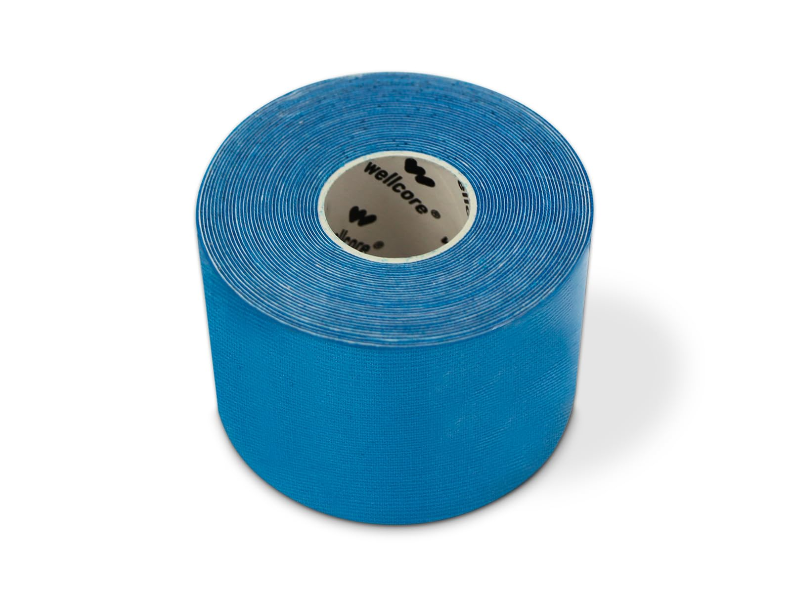 Un rollo de cinta deportiva azul. El centro es blanco con el logo "wellcore". La cinta se asienta sobre una superficie blanca con sombra.