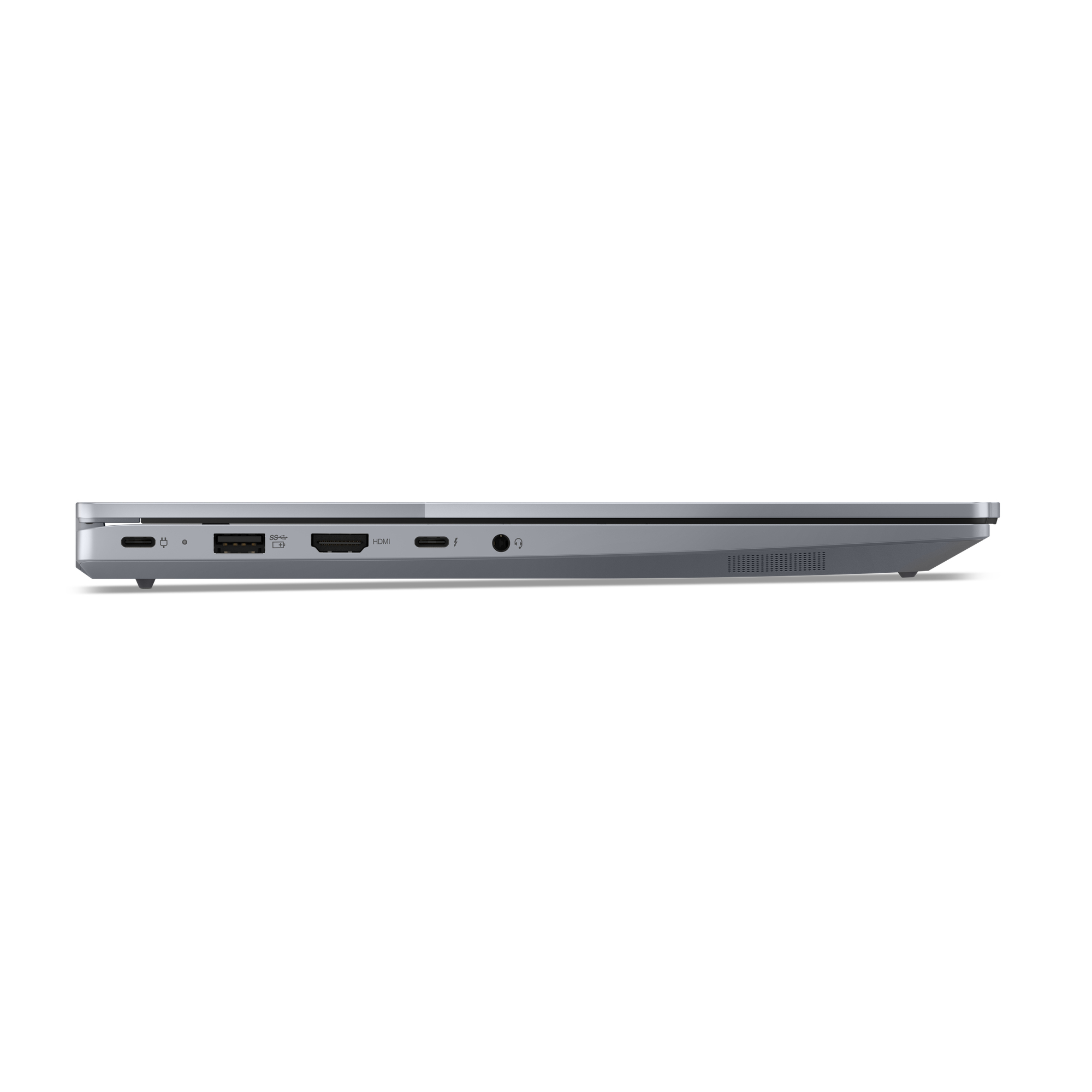 Seitenansicht eines grauen Laptops mit Anschlüssen und Lüftungsschlitzen vor weißem Hintergrund.
