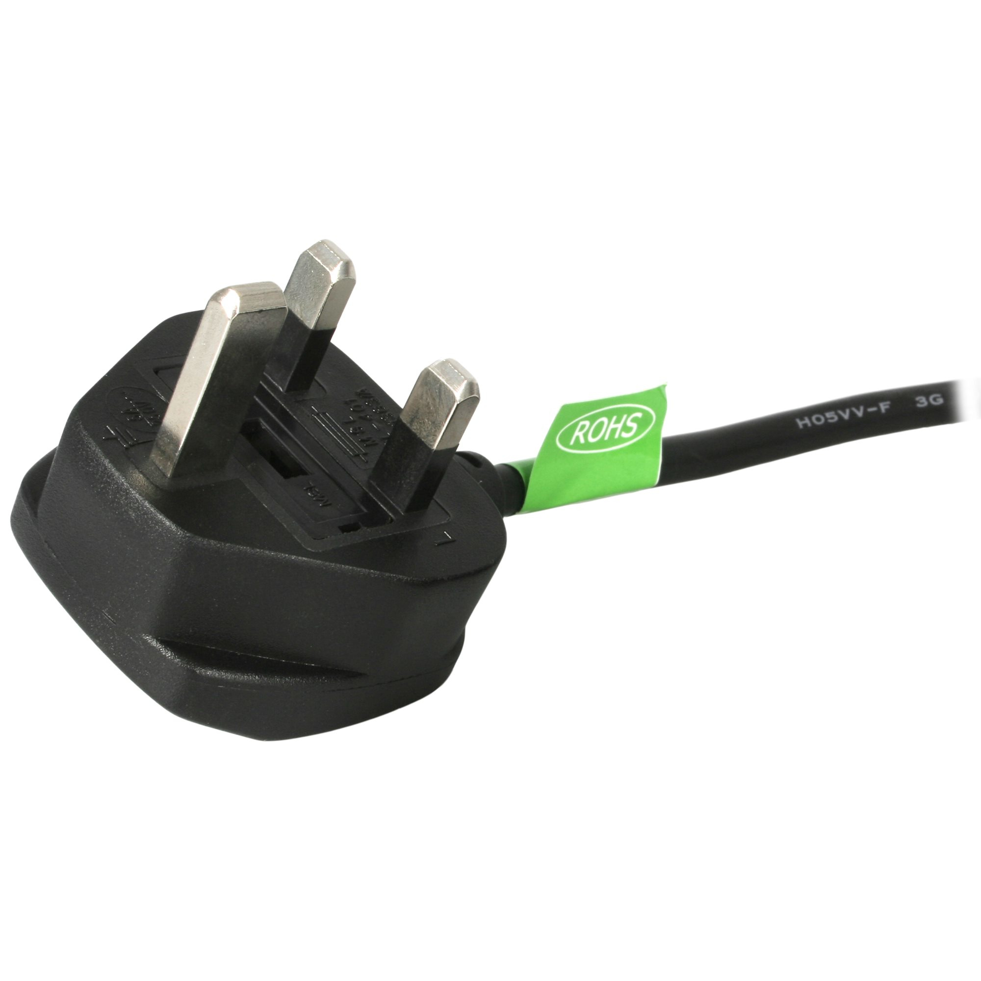 Ein britischer Stecker mit drei Metallstiften und einem schwarzen Kunststoffgehäuse. Ein grüner RoHS-Aufkleber ist angebracht.