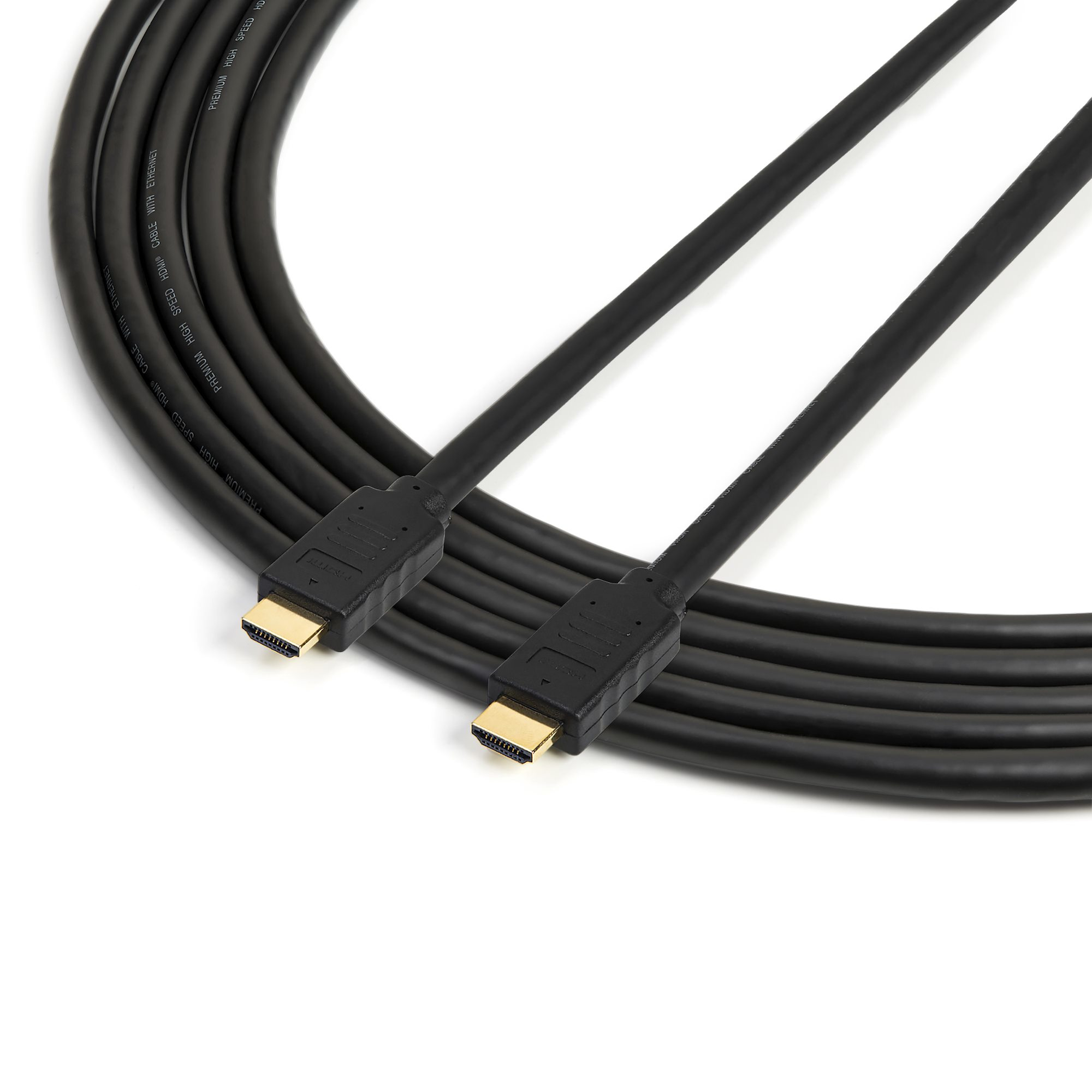 Deux câbles HDMI noirs avec connecteurs dorés sur fond blanc.