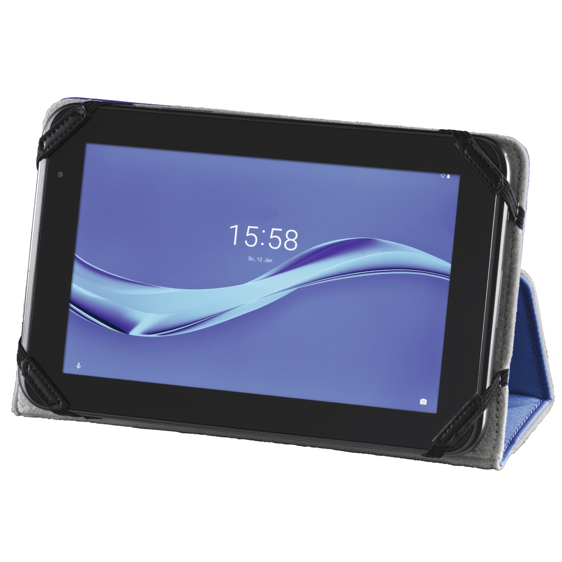 Ein Tablet in einer grauen Hülle mit schwarzen Riemen. Der Bildschirm zeigt die Uhrzeit 15:58. Ein blauer Ständer stützt das Tablet.