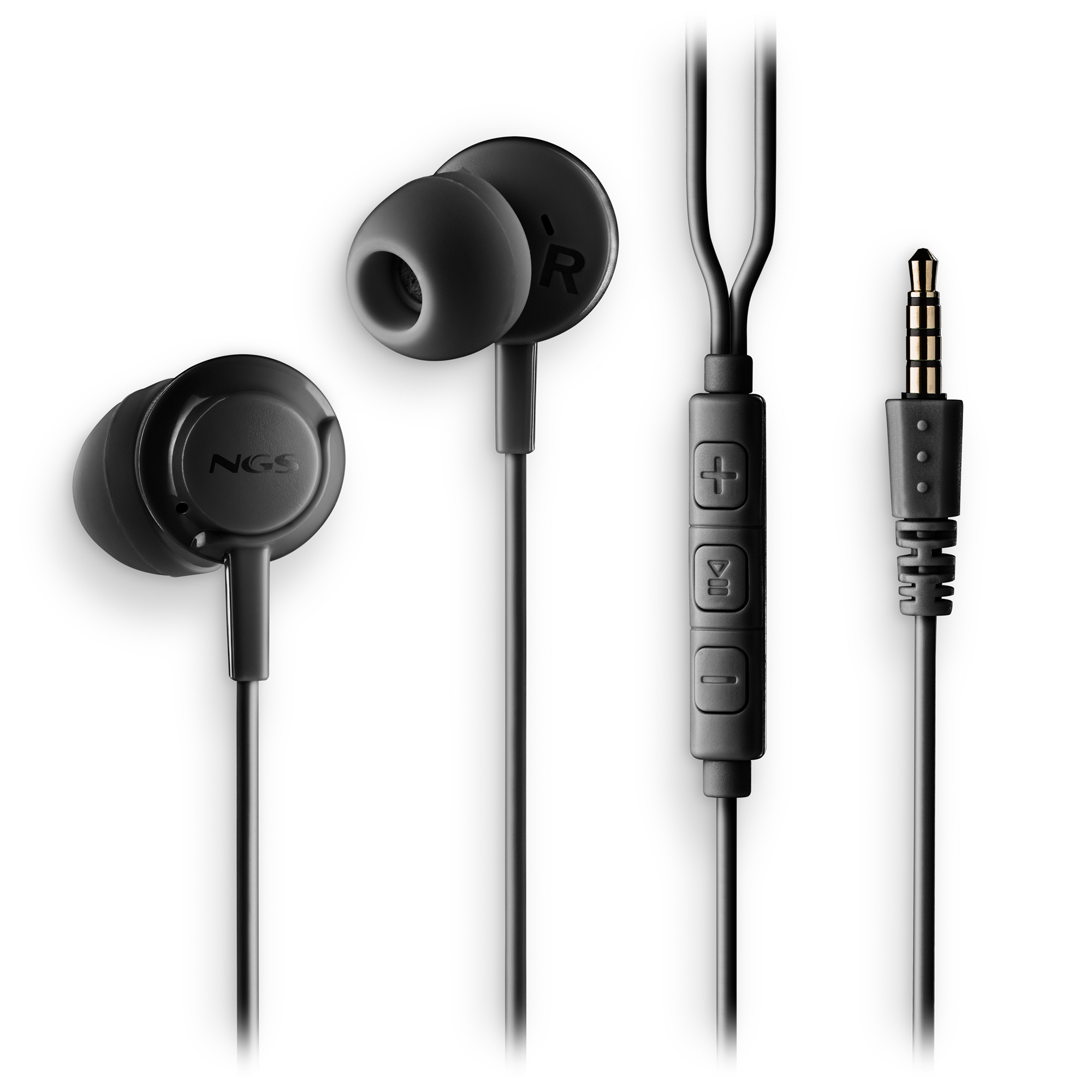 Auriculares negros con controles en línea y conector de 3,5 mm. Los auriculares tienen la marca NGS.
