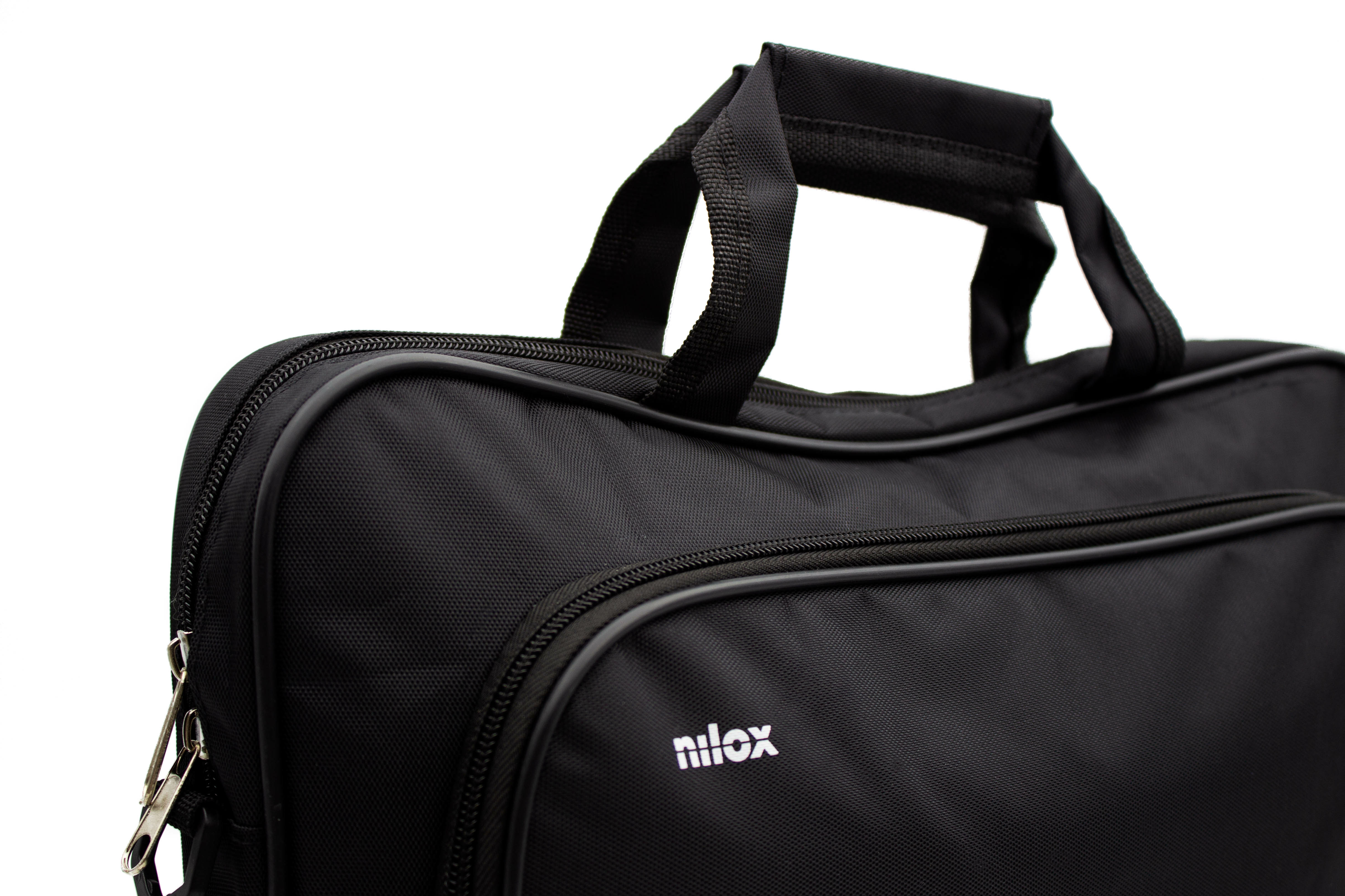 Bolsa negra para portátil Nilox con asa y cremallera. Fondo blanco. Logotipo de Nilox abajo a la derecha.