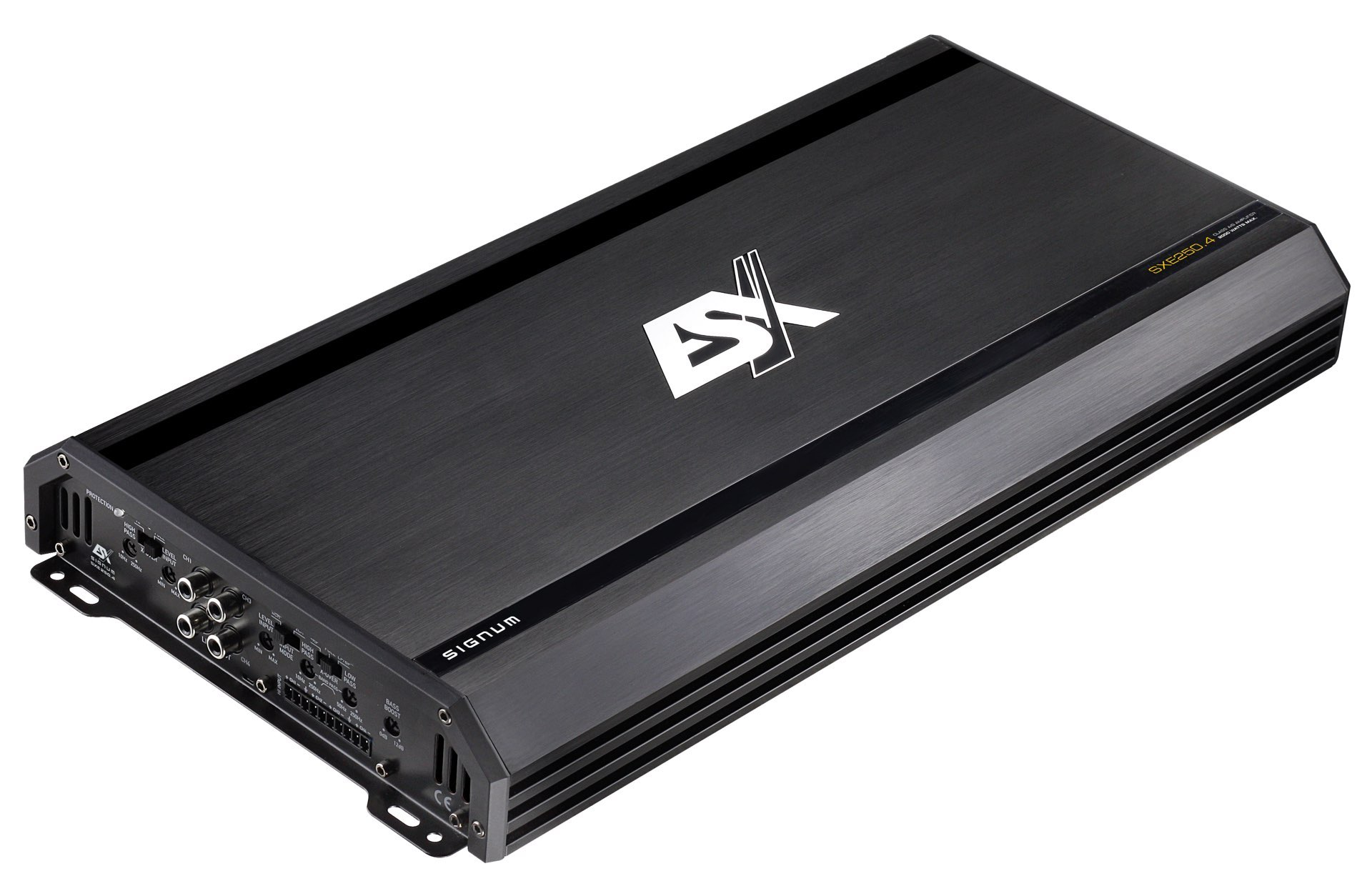 Schwarzer Signum SXE250.4-AutoVerstärker. Weißes Logo und Text. Eingangs-/Ausgangsanschlüsse und Einstellungen sichtbar. Geripptes Design.