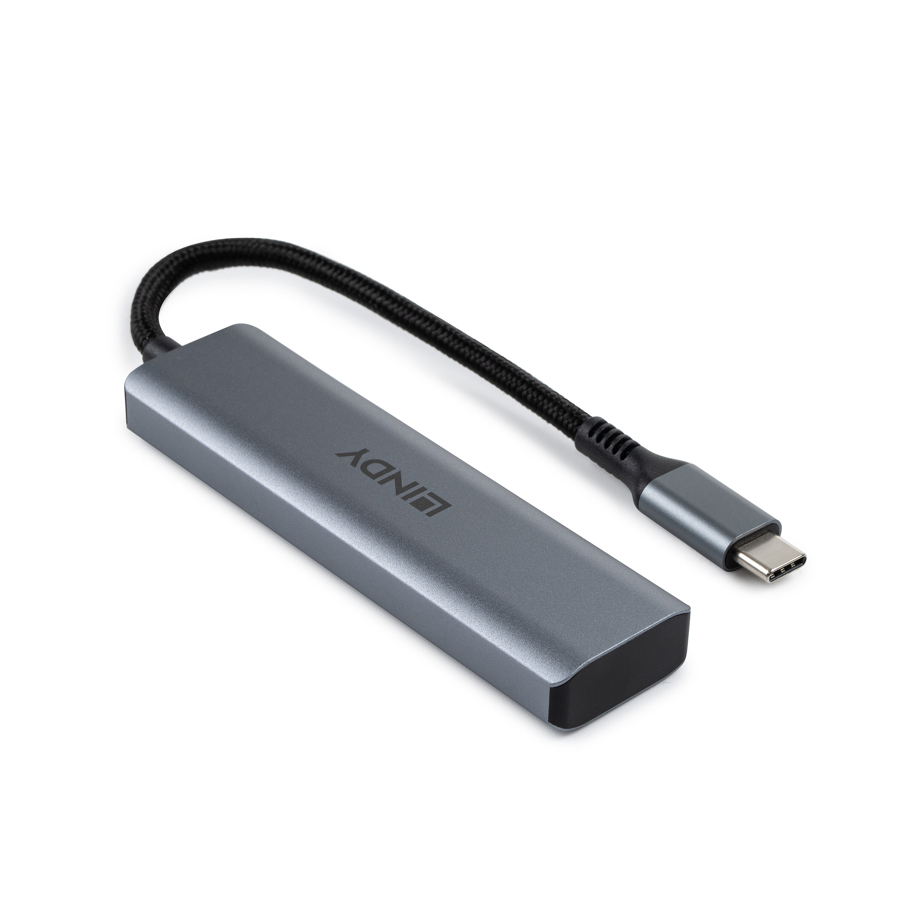 Grauer Lindy USB-C-Adapter auf weißem Hintergrund. Er hat ein schwarzes geflochtenes Kabel.