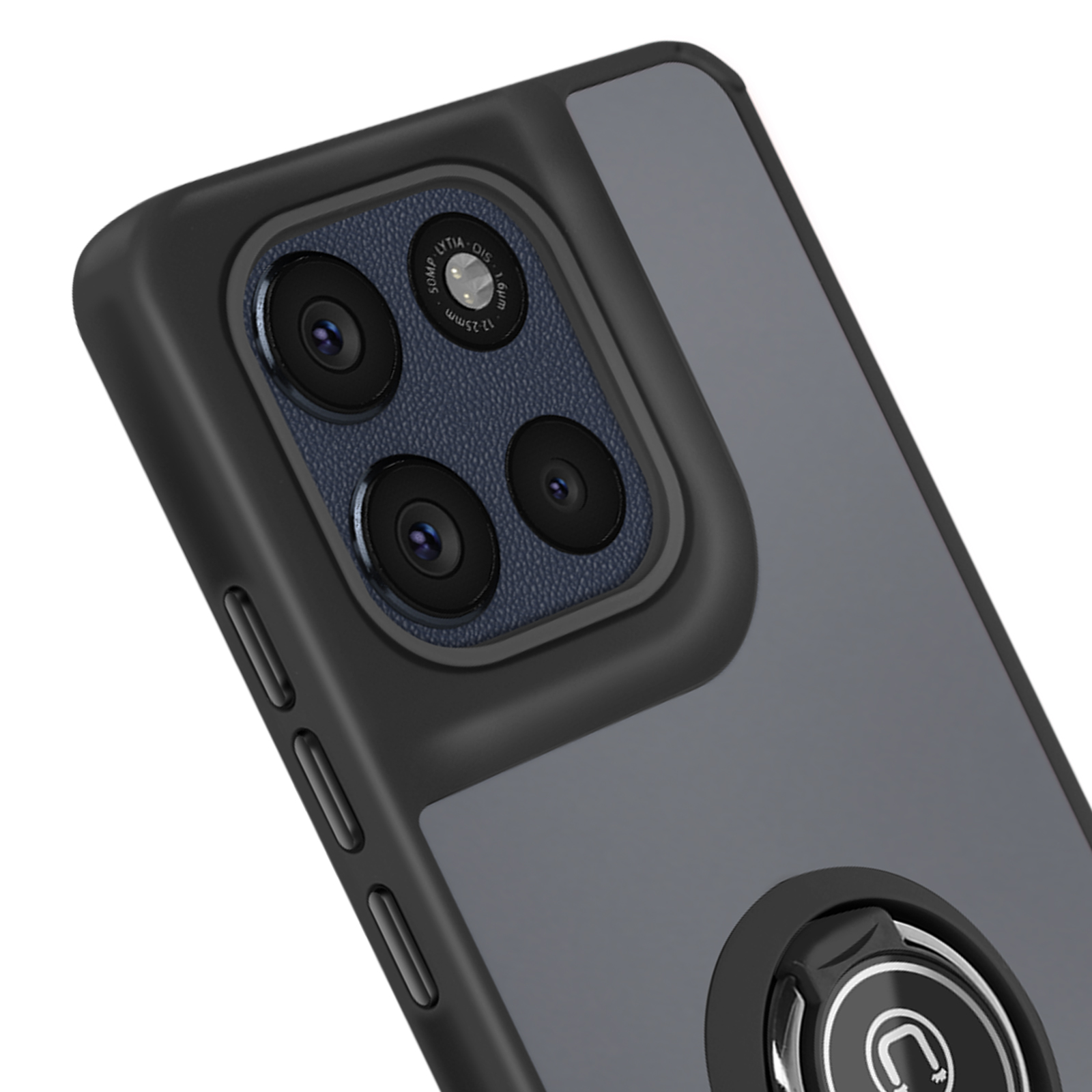 Een close-up van een telefoonhoesje. Het heeft een zwart frame, een grijze achterkant en een ringhouder. De camera heeft vier lenzen.