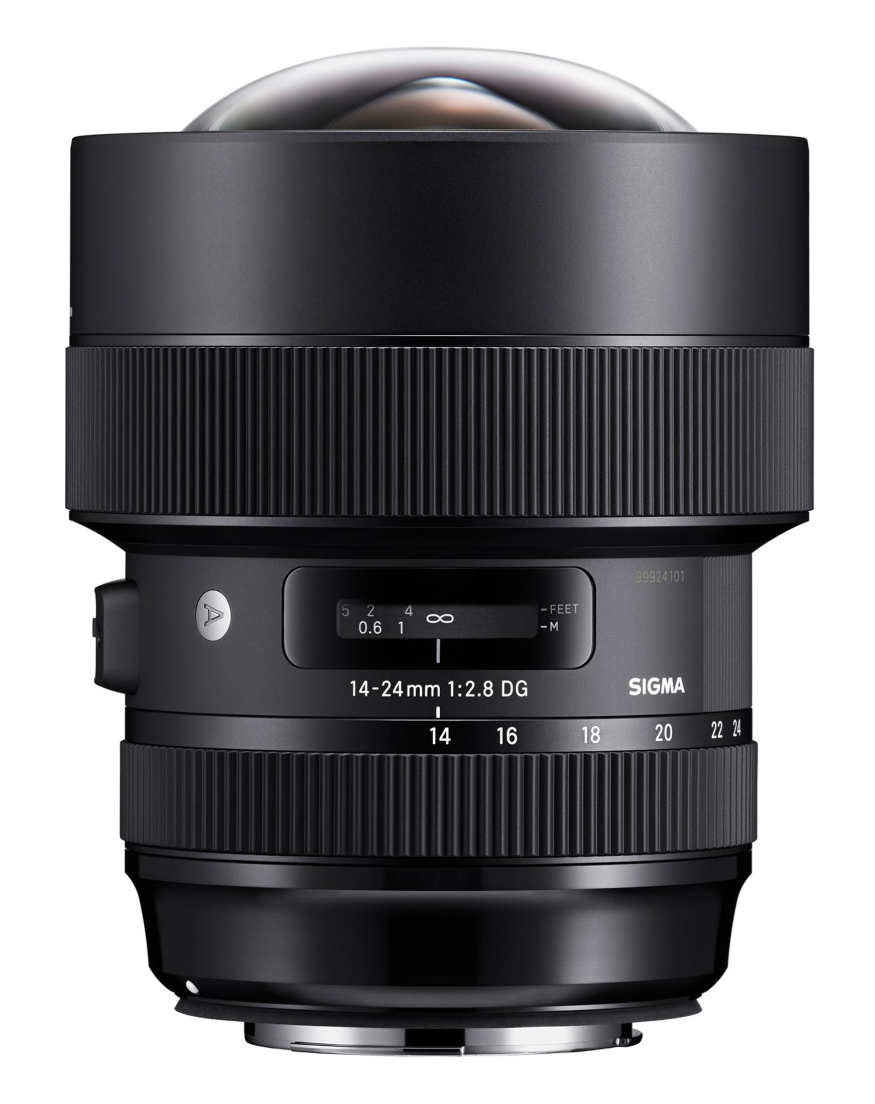 Lente Sigma 14-24mm f/2.8 DG negro, con cúpula de vidrio, anillos de enfoque y zoom, y varias marcas.