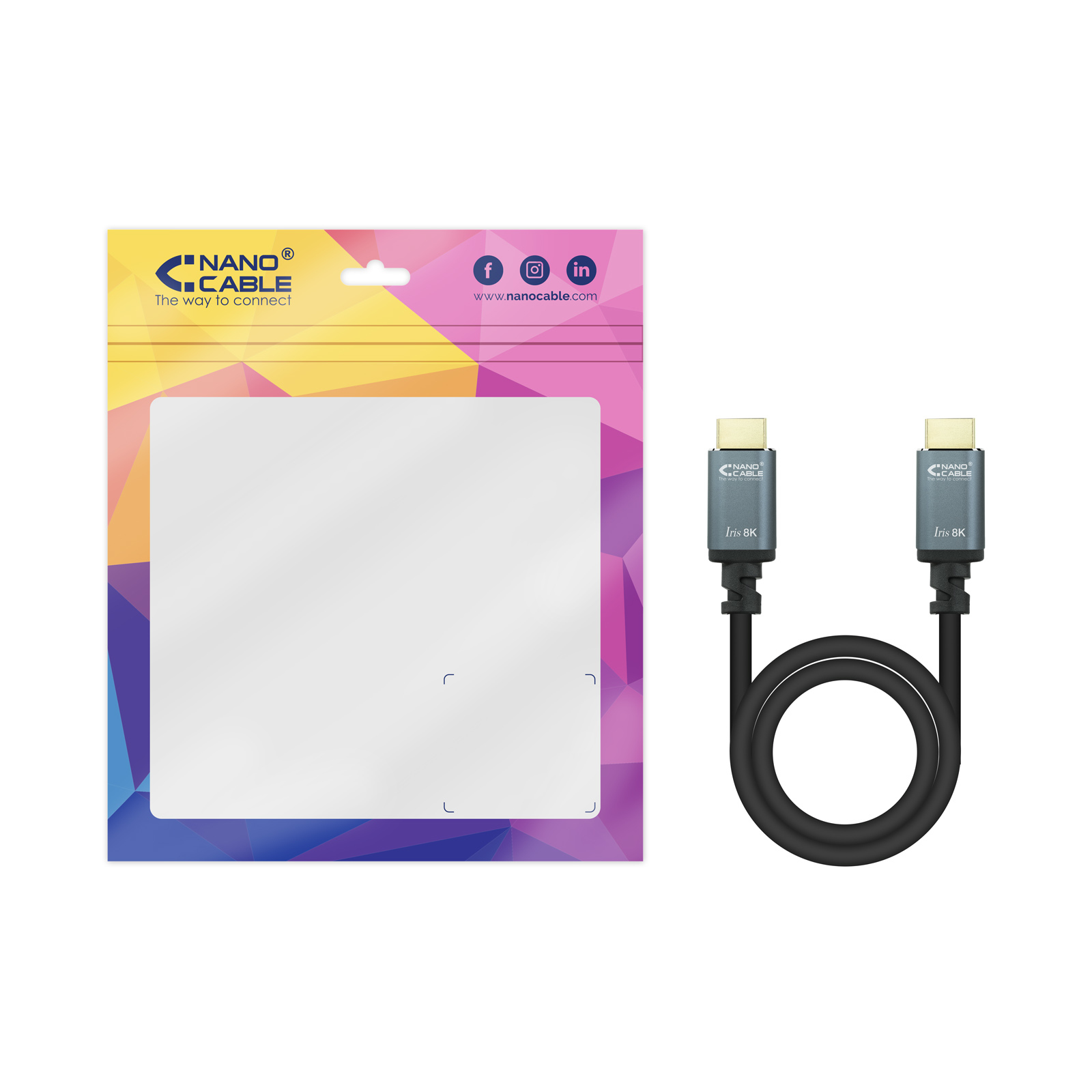 Un cable HDMI con conectores, un paquete de Nano Cable. El embalaje está a la izquierda.