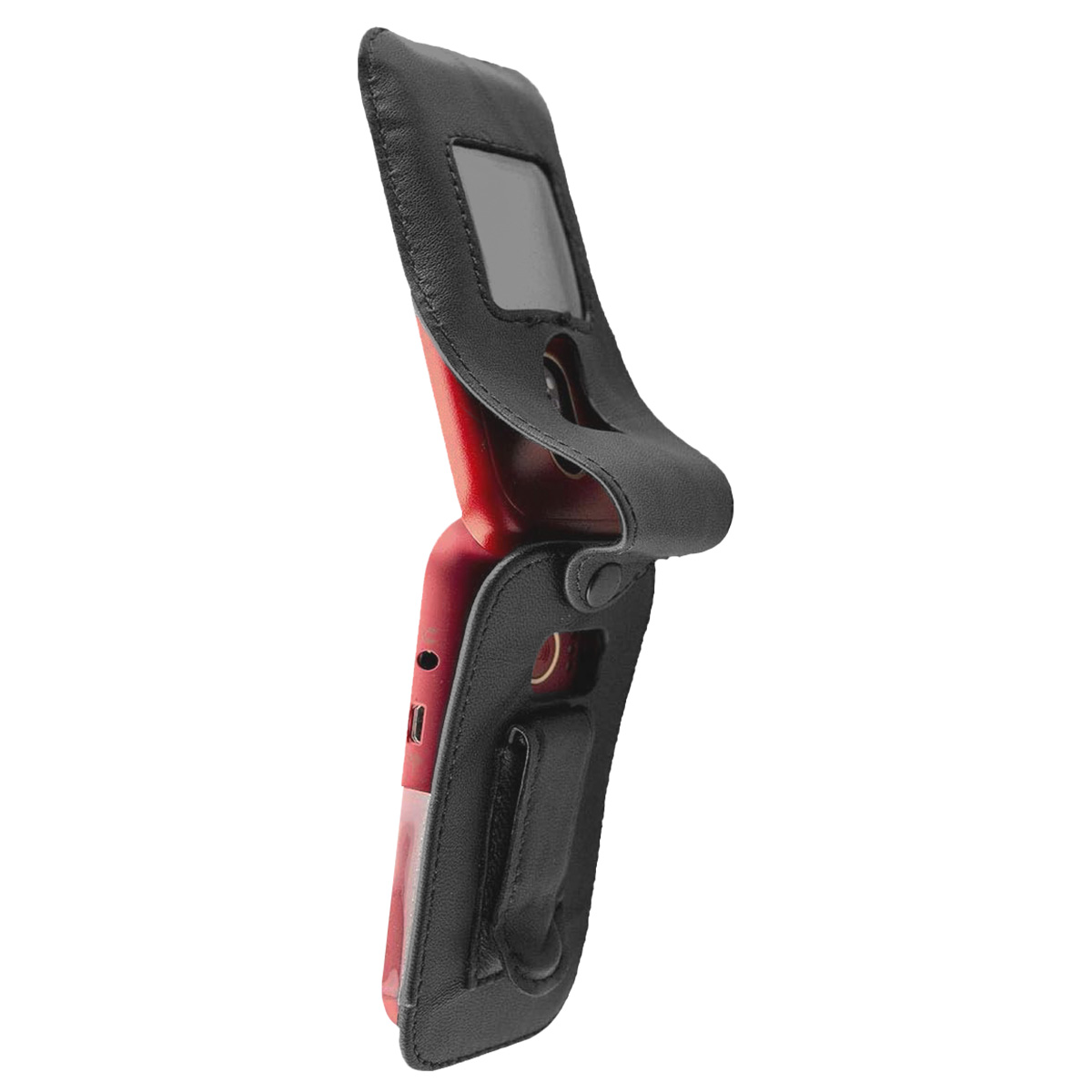 Un telefono a conchiglia rosso è parzialmente racchiuso in una custodia di pelle nera. La custodia ha una clip da cintura e una finestra trasparente.