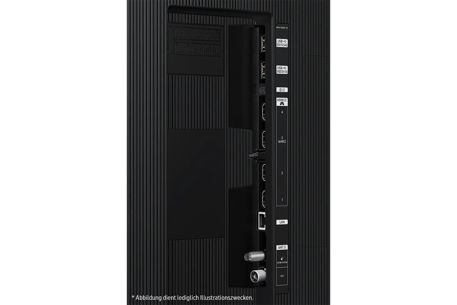 Panel tylny TV z portami: USB, HDMI, LAN i ANT. Czarna, teksturowana powierzchnia z etykietami i szczegółami.