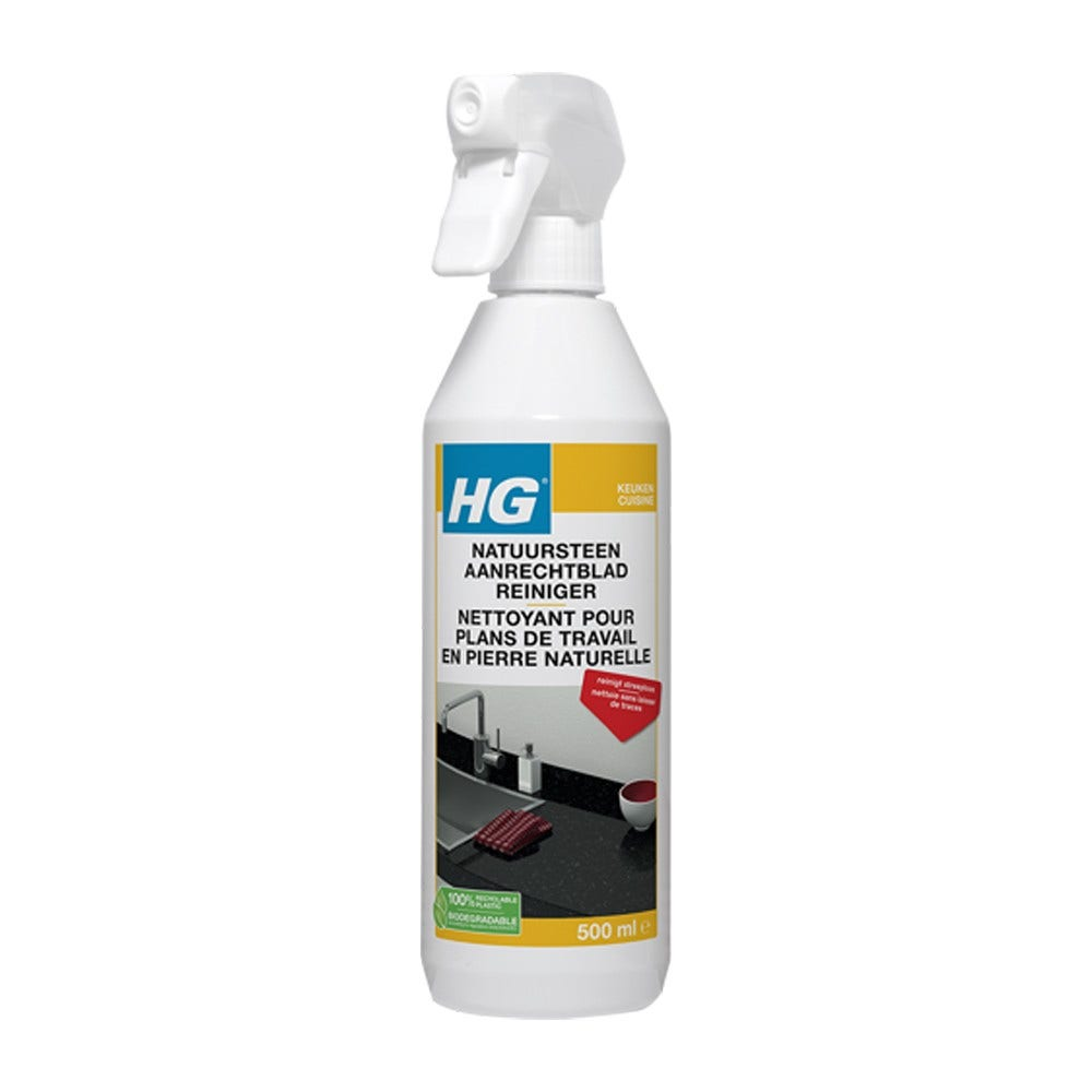 Una bottiglia spray bianca di detergente HG. L'etichetta dice che è per pietra naturale e piani di lavoro. Ha un logo blu e bianco.