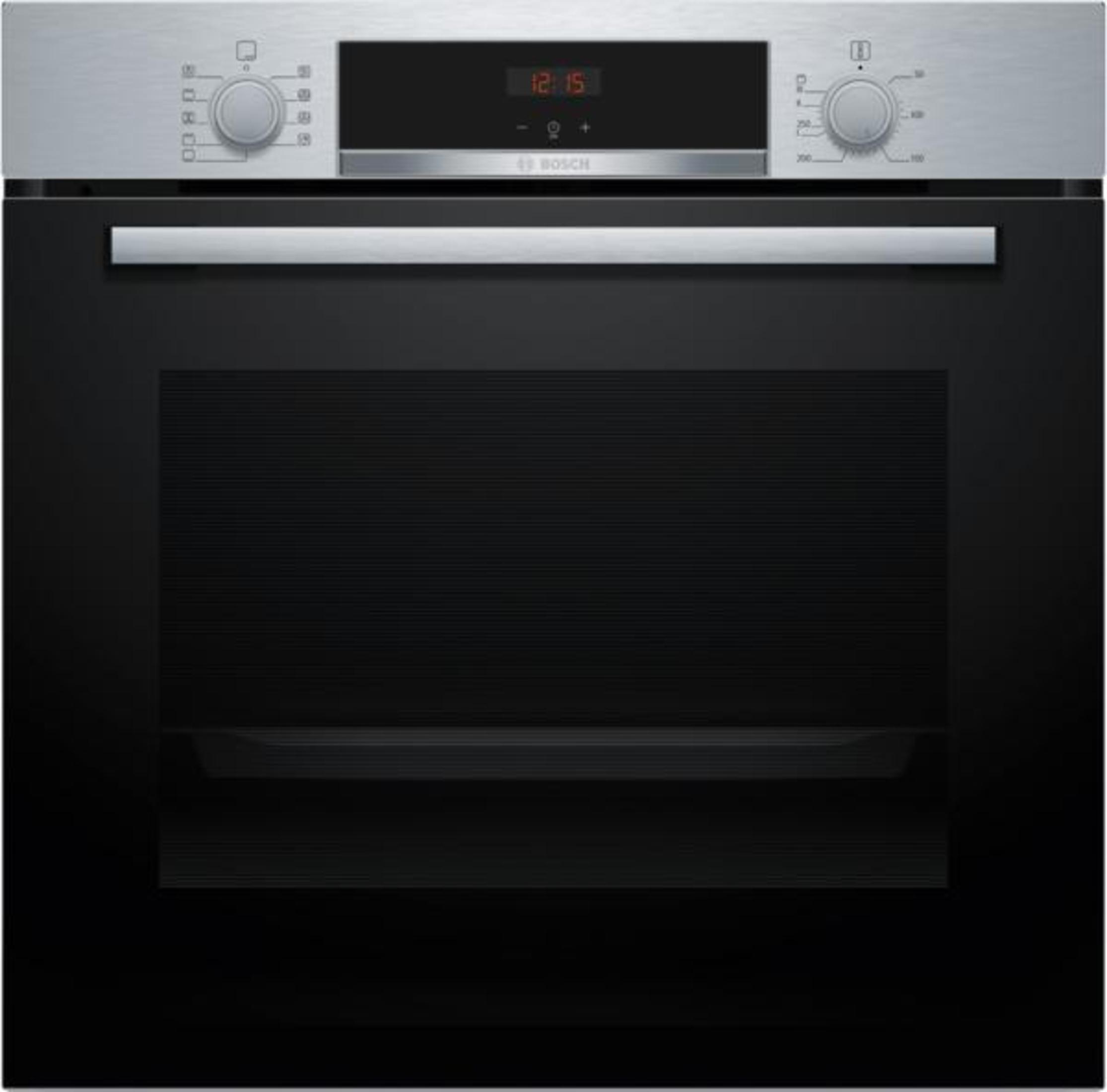 Ein Edelstahl-Backofen mit schwarzer Tür. Er hat Knöpfe, eine Anzeige mit 12:15 und ein Bosch-Logo.