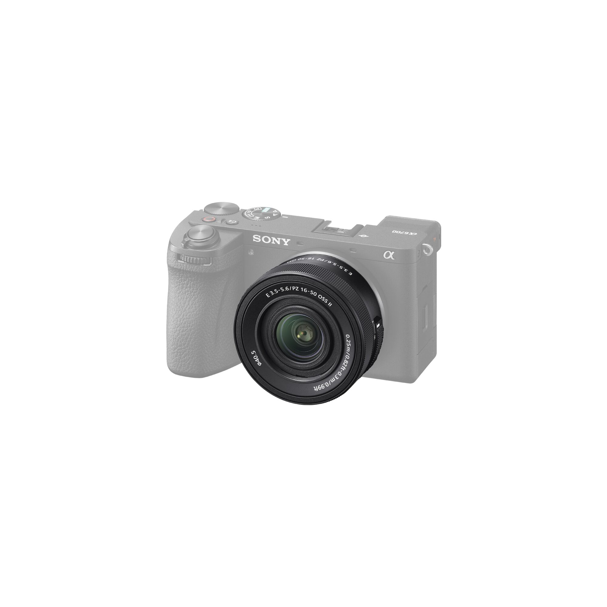 Eine Sony-Kamera mit Objektiv. Das Objektiv ist schwarz, das Kameragehäuse grau. Der Hintergrund ist weiß.
