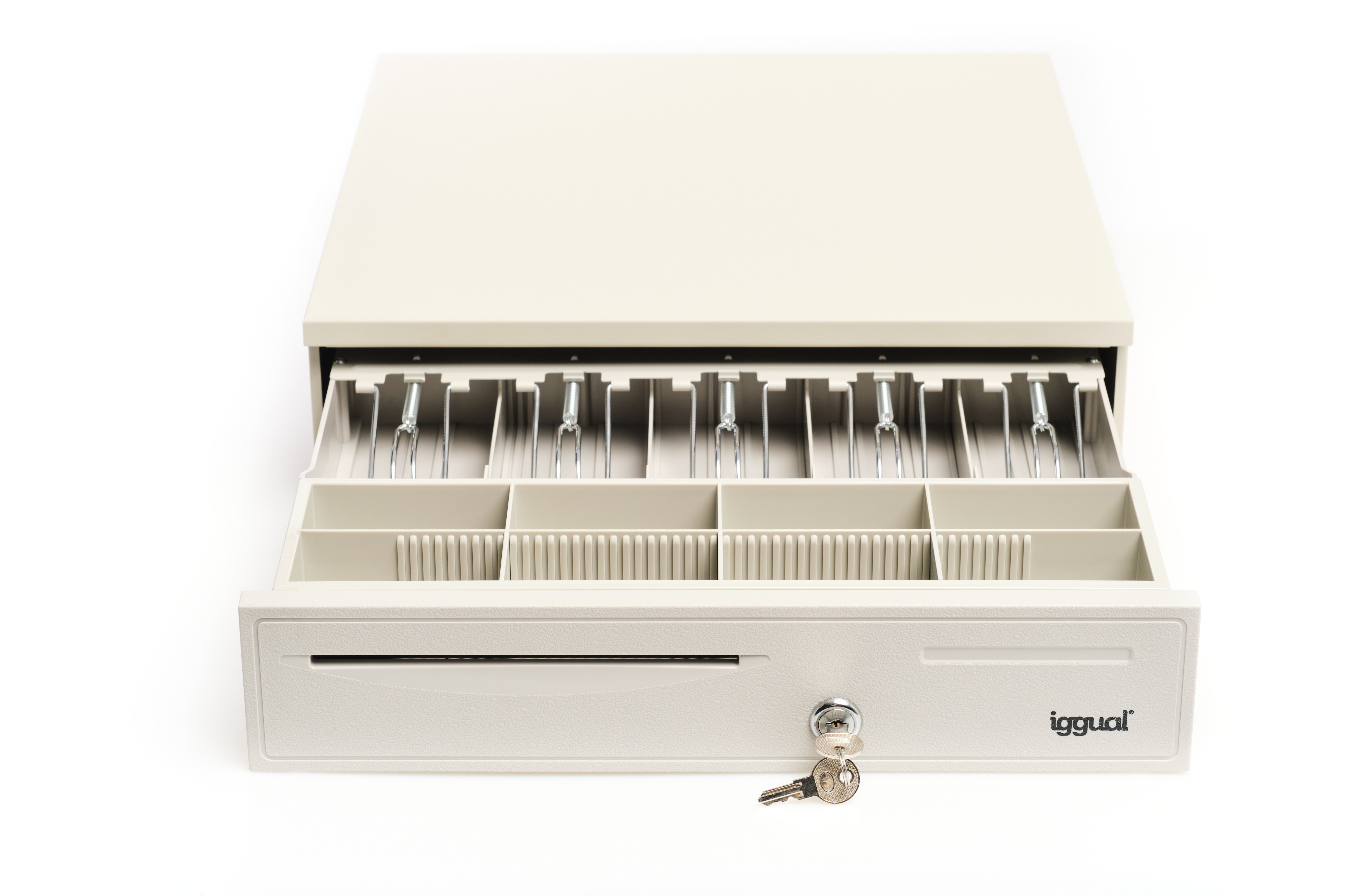 Geöffnete Kassenschublade. Beige, mit Schlüssel im Schloss. Die Marke ist 'iggual'.