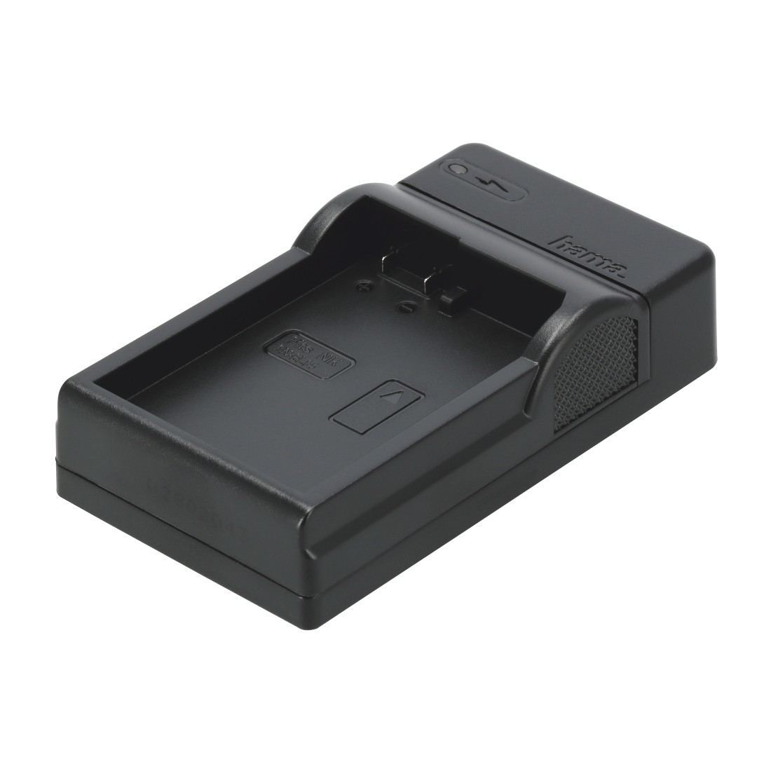 Un chargeur de batterie Hama noir. Il possède une fente de charge, des voyants et le logo Hama. Le fond est blanc.
