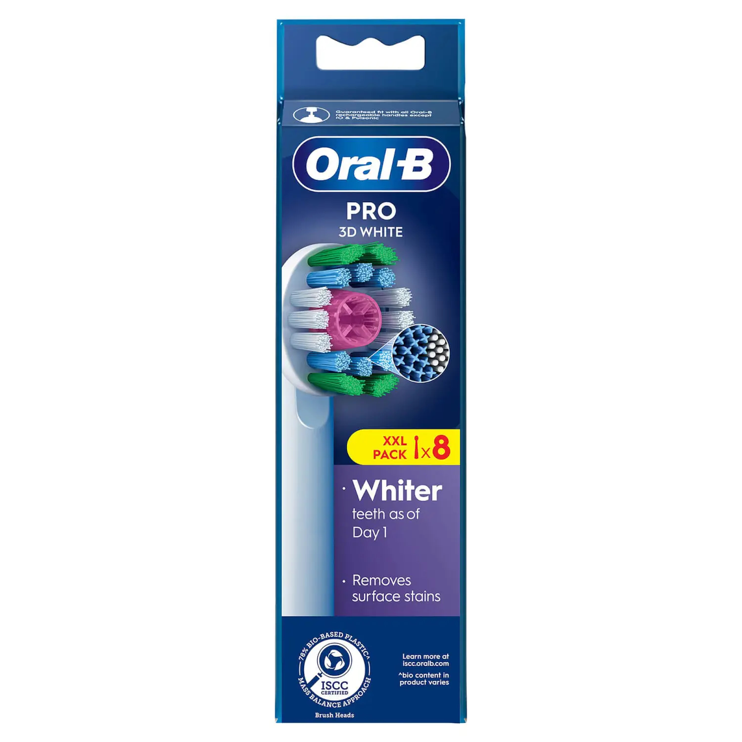 Opakowanie szczoteczki do zębów Oral-B Pro 3D White. Niebiesko-biały design, zbliżenie na główkę. Tekst: 'Whiter teeth'.