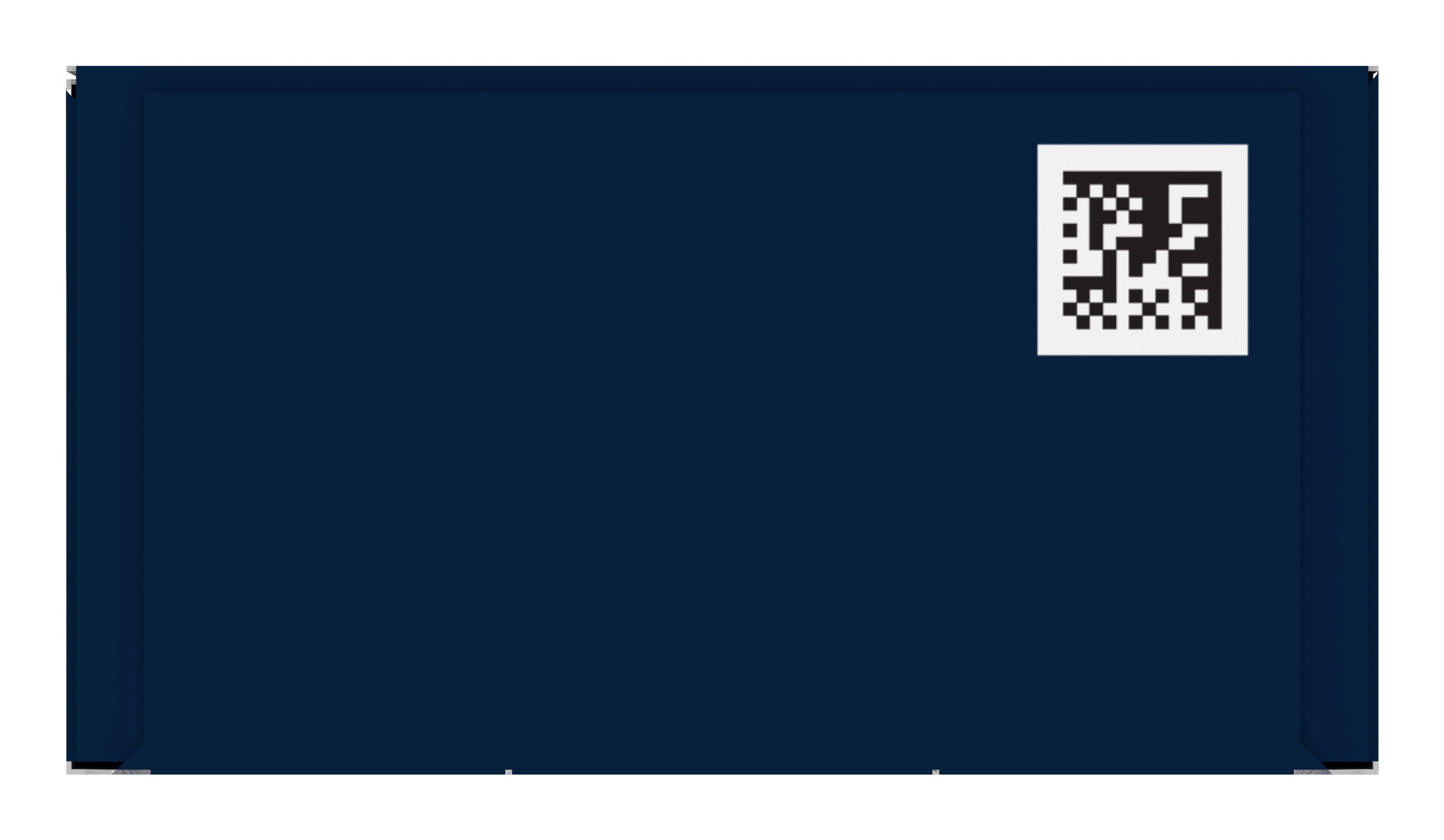 Ciemnoniebieska koperta z białym kwadratowym kodem kreskowym po prawej stronie. Koperta ma efekt cienia.