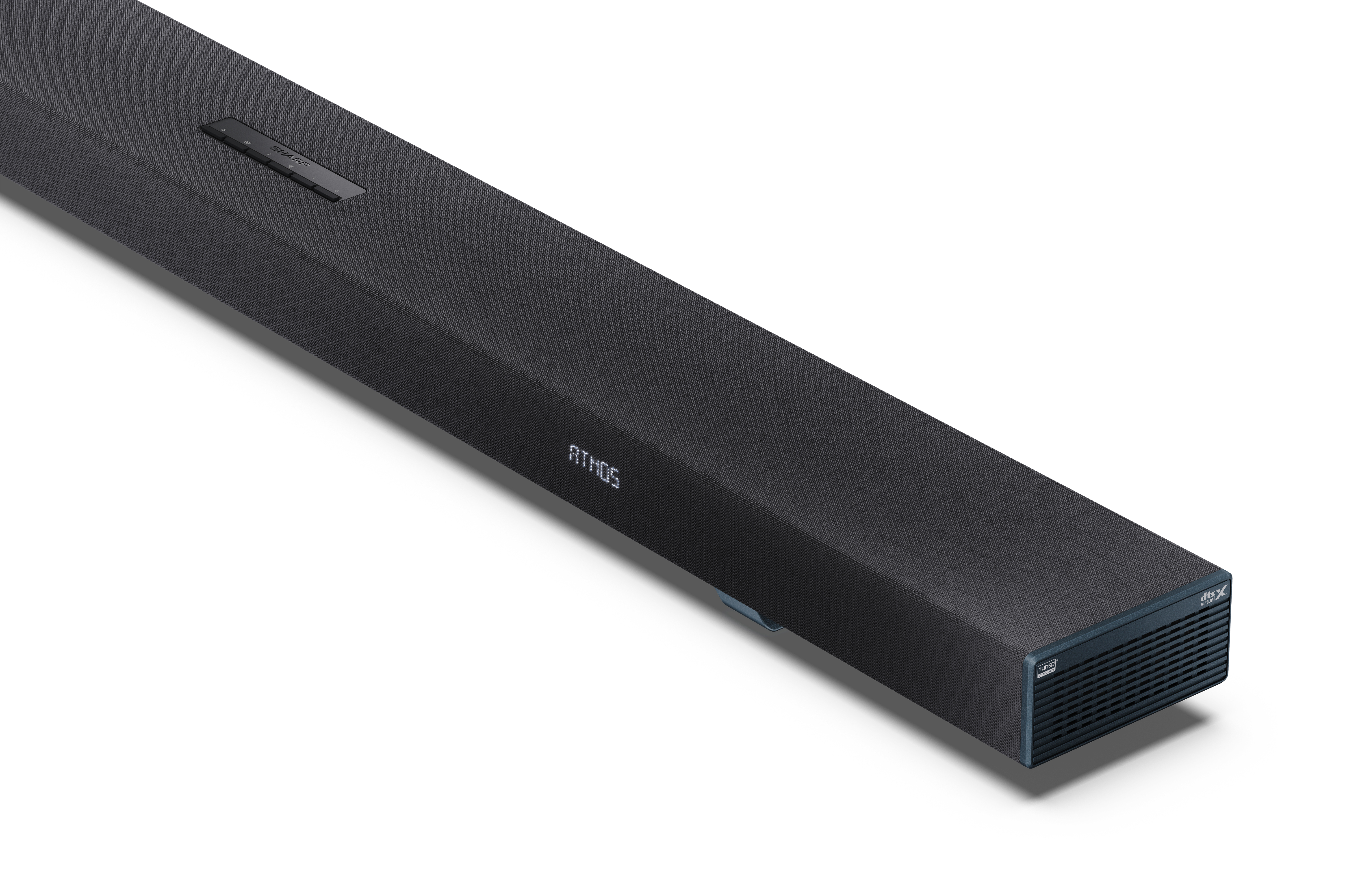 Eine dunkelgraue Soundbar mit dem Atmos-Logo. Es hat eine Mesh-Textur. Der Hintergrund ist weiß.
