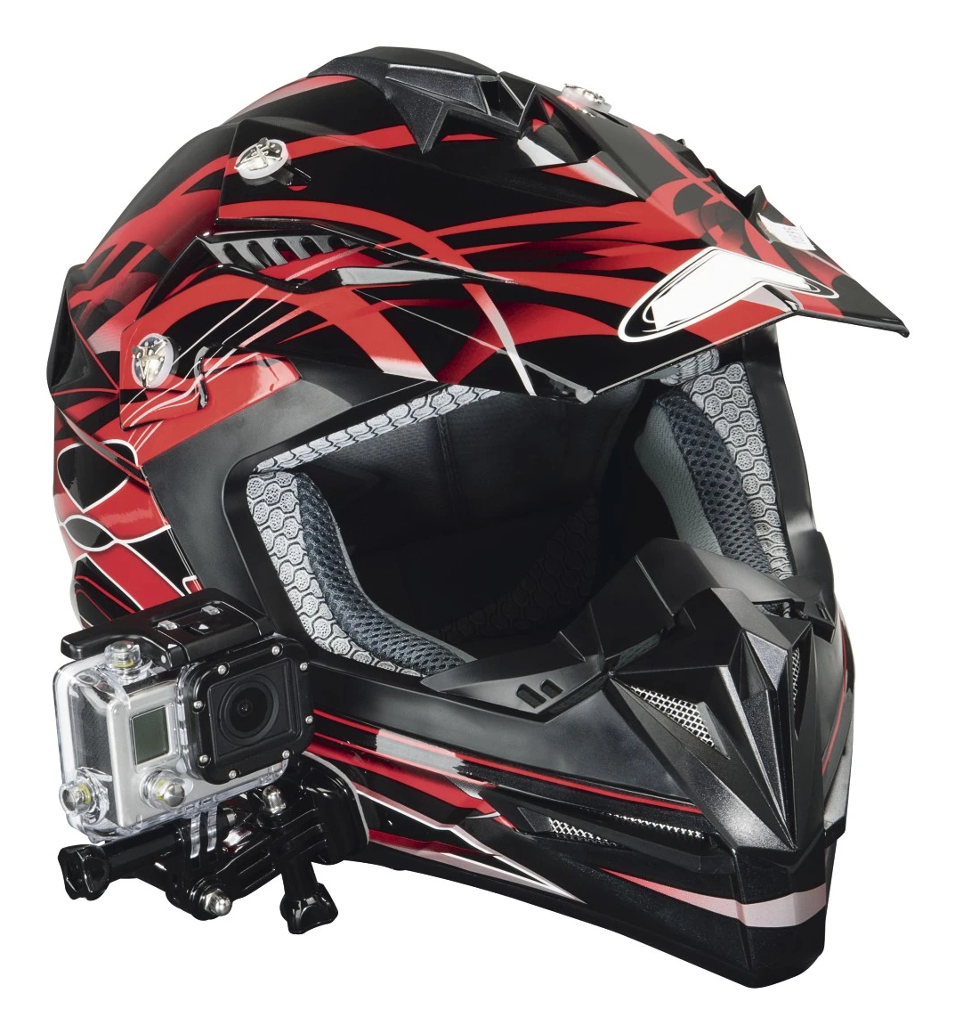 Un casco da moto con grafica rossa e nera. È montata una fotocamera GoPro. Il casco ha una visiera e si trova su sfondo bianco.