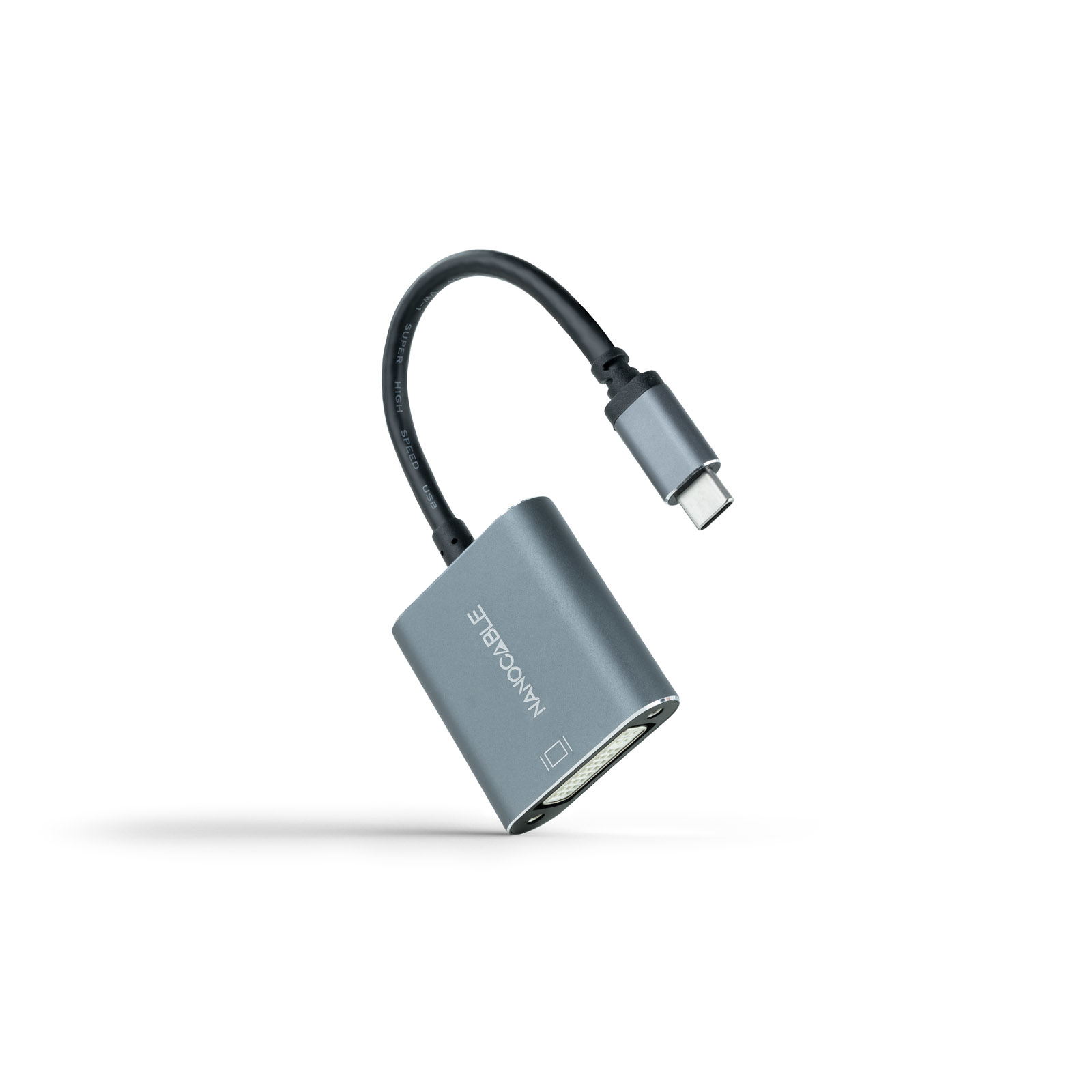Ein grauer NanoCable-Adapter mit USB-C-Kabel. Es befindet sich auf weißem Hintergrund. Das Kabel ist schwarz und gebogen.