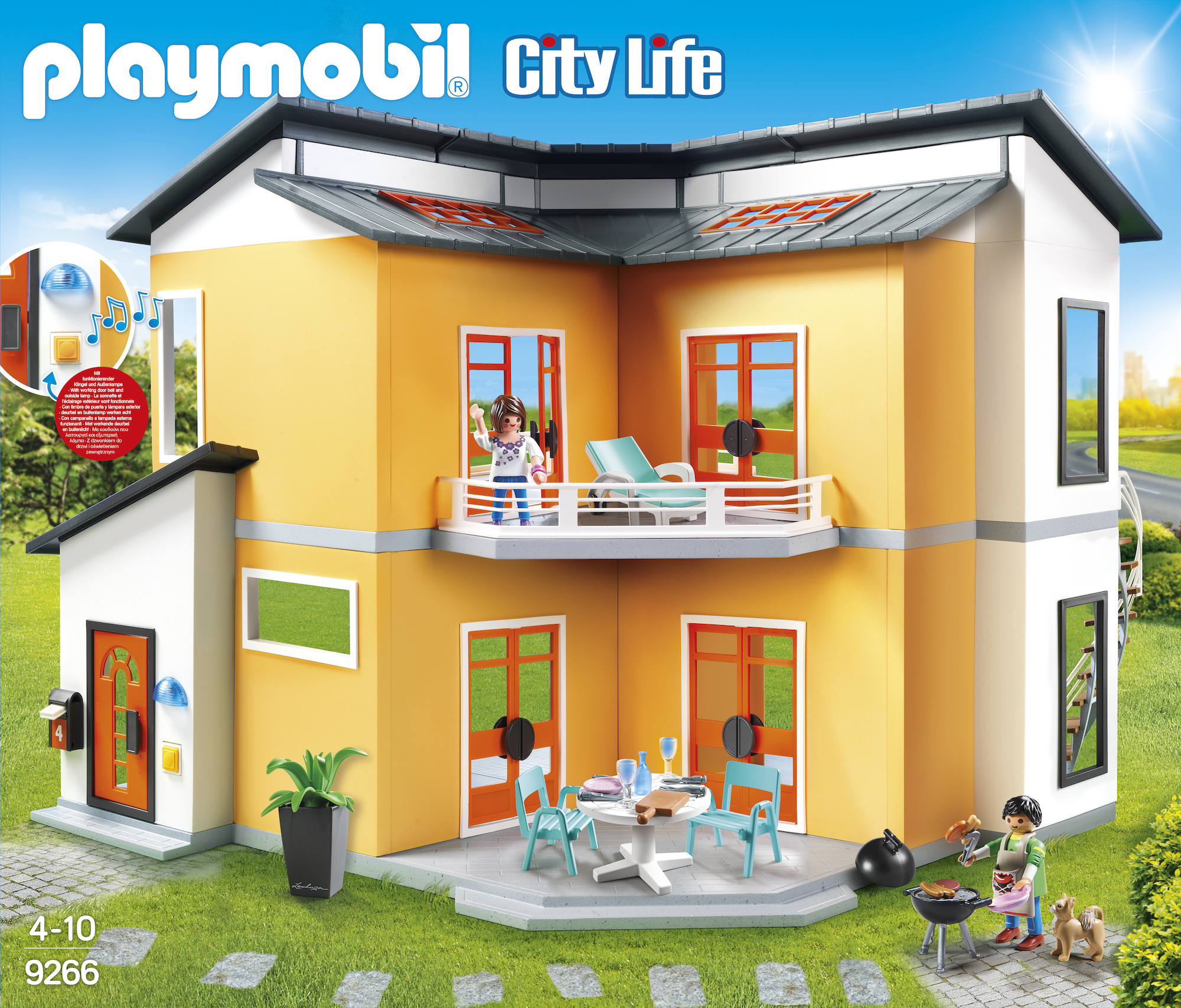 Dwupiętrowy domek Playmobil z figurkami. Grill i patio na pierwszym planie, ze słonecznym niebem.