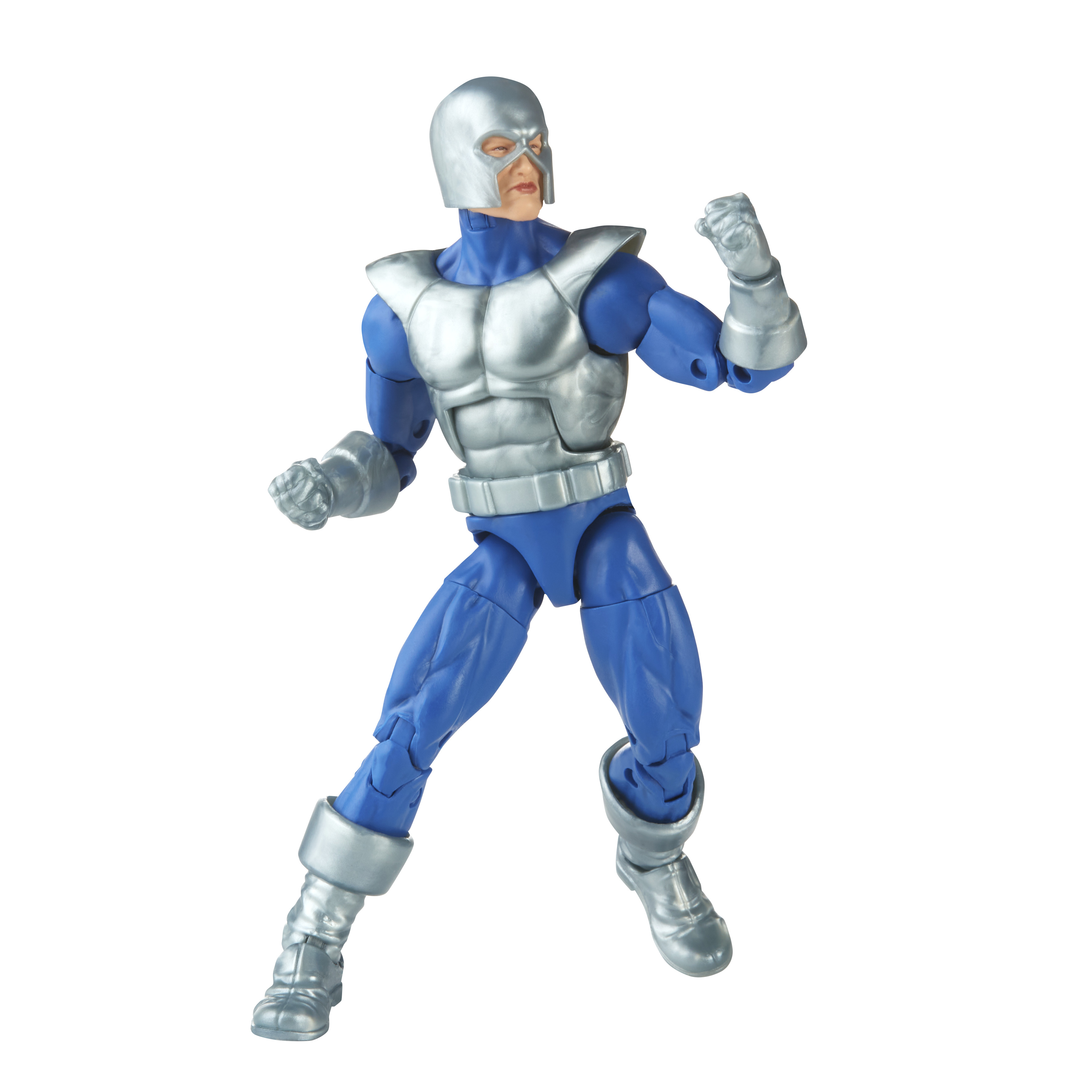 Un action figure blu con armatura e casco argentati posa su sfondo bianco, con un pugno chiuso.