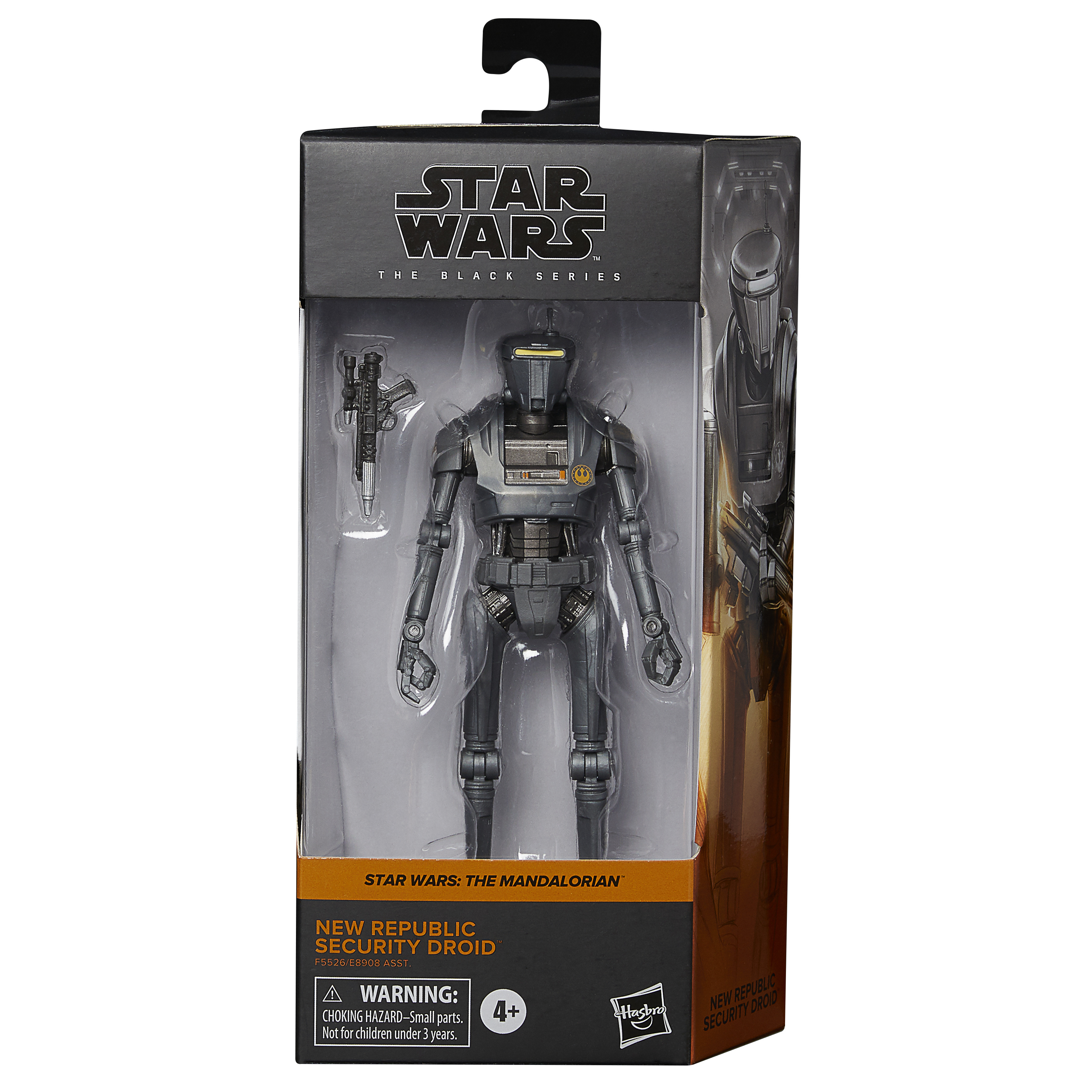 Una action figure di Star Wars, New Republic Security Droid, in una scatola nera. La scatola dice Star Wars: The Mandalorian.