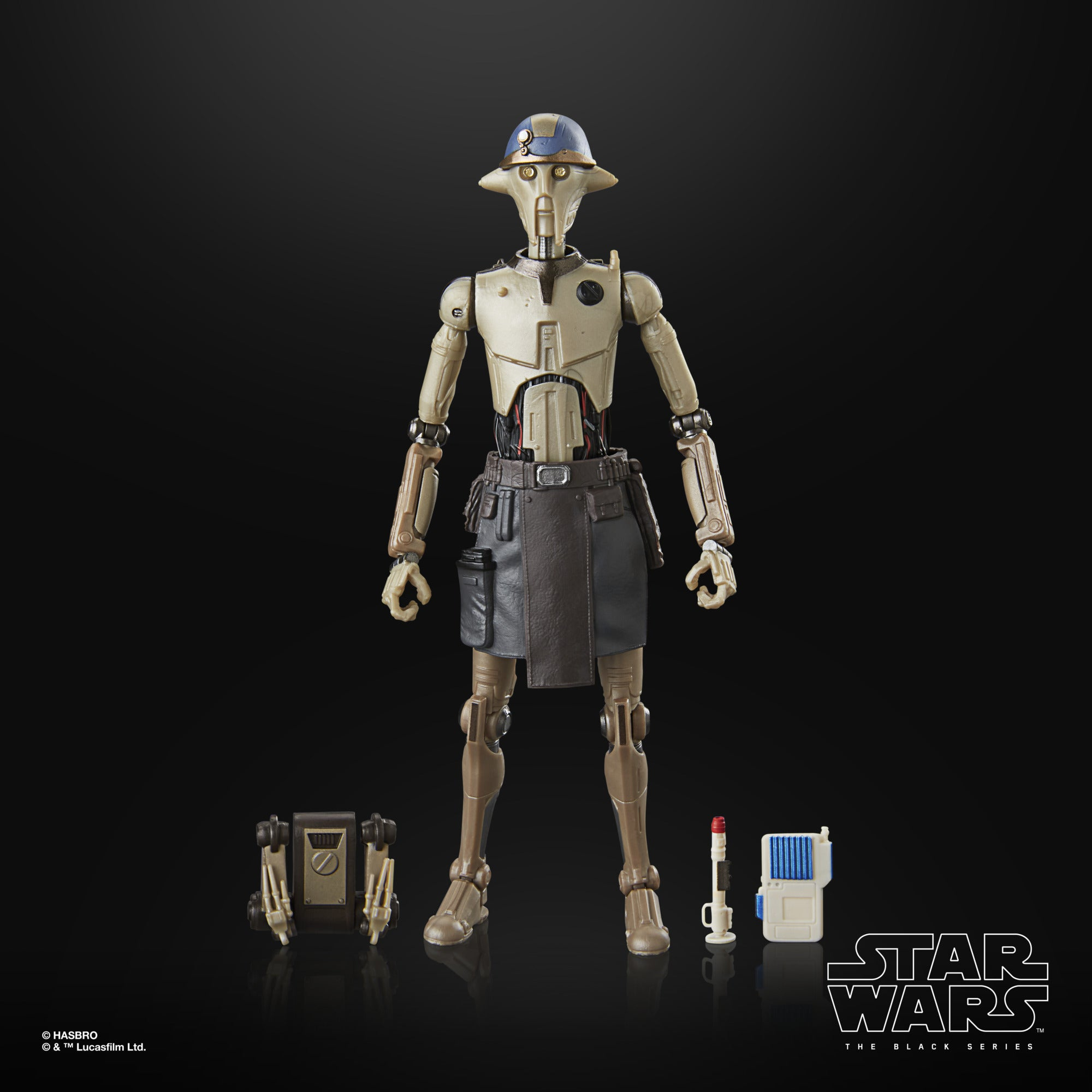 Una figura di Star Wars di un droide con cappello blu, gonna e accessori. Sfondo nero.