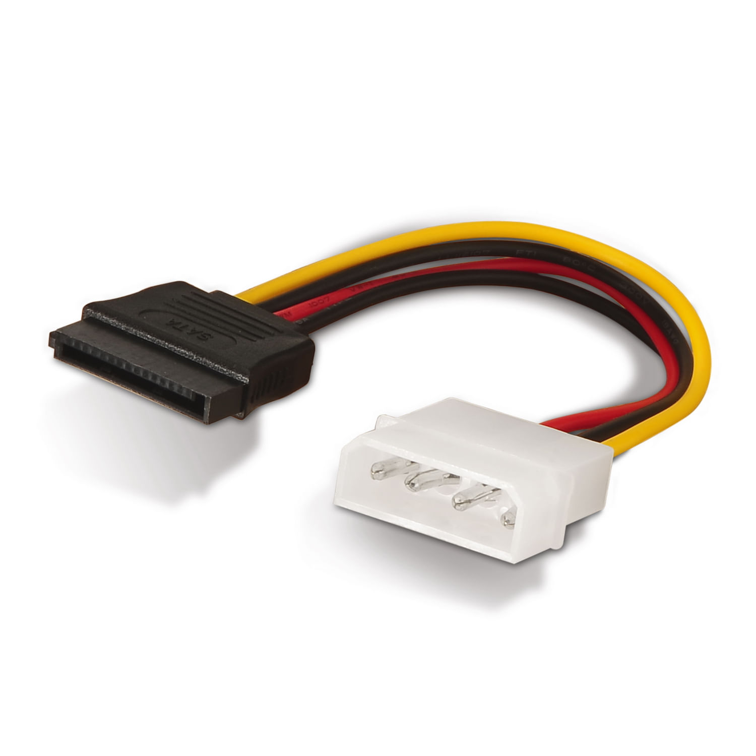 Cable adaptador de alimentación SATA con cables negro, amarillo y rojo. Tiene un conector SATA negro y un conector blanco de 4 pines.