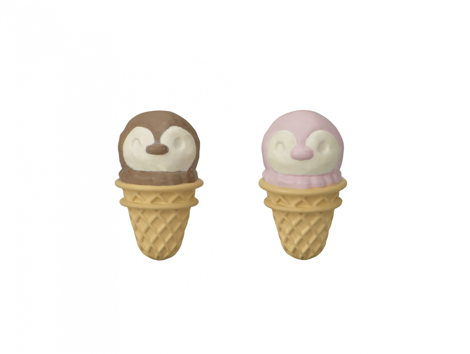 Dos conos de helado con forma de pingüinos. Uno tiene 'helado' marrón y el otro rosa. Ambos sobre un fondo blanco.
