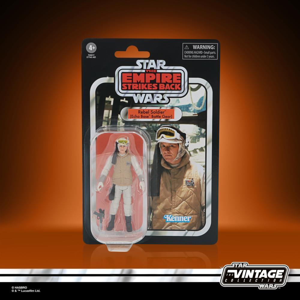 Una action figure di Star Wars Rebel Soldier nella sua confezione originale. La confezione presenta il titolo del film e l'immagine del personaggio.