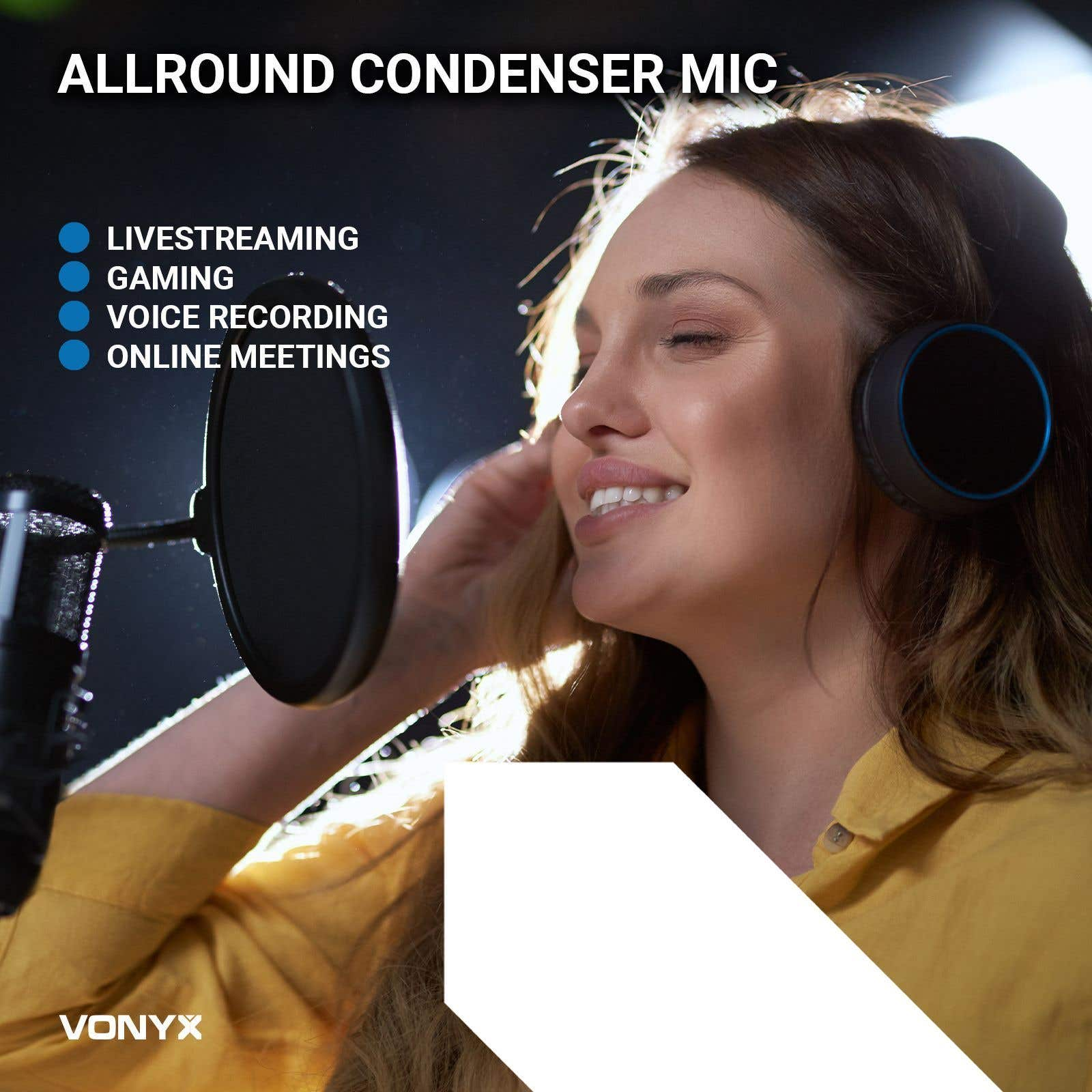 Een vrouw met een koptelefoon lacht, terwijl ze een microfoon vasthoudt. Tekst zegt 'Allround Condenser Mic' en vermeldt toepassingen.