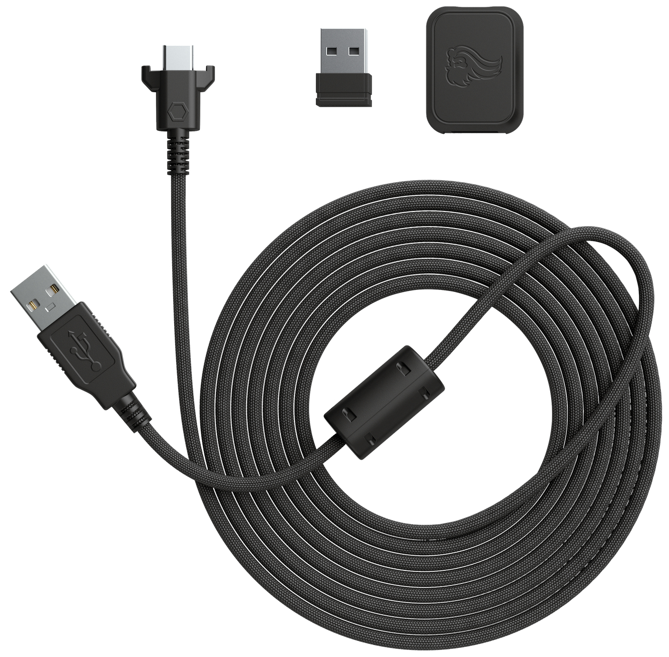 Czarny pleciony kabel USB zwinięty, ze złączami USB-A, USB-C oraz bezprzewodowym kluczem i odbiornikiem. Na białym tle.