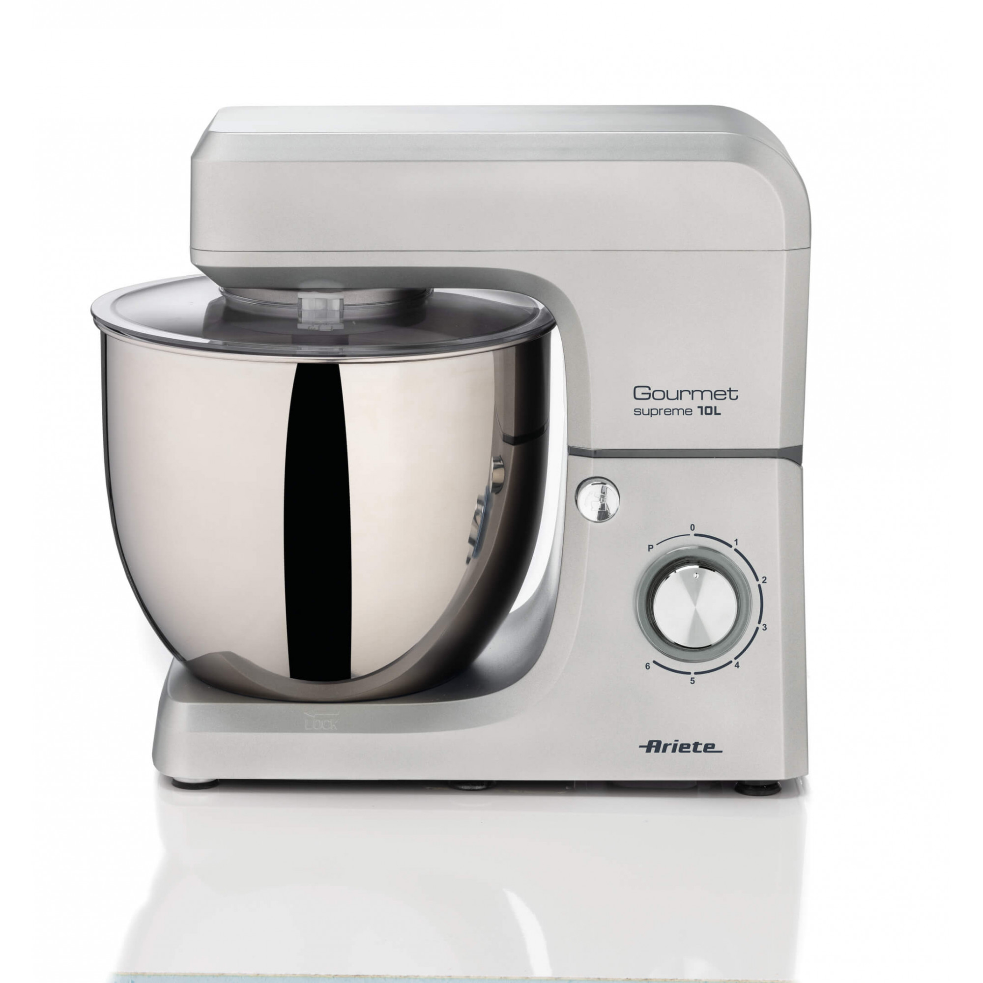 Un robot da cucina Ariete Gourmet Supreme 10L argentato. Ha una ciotola in acciaio inox, un coperchio trasparente e un quadrante.