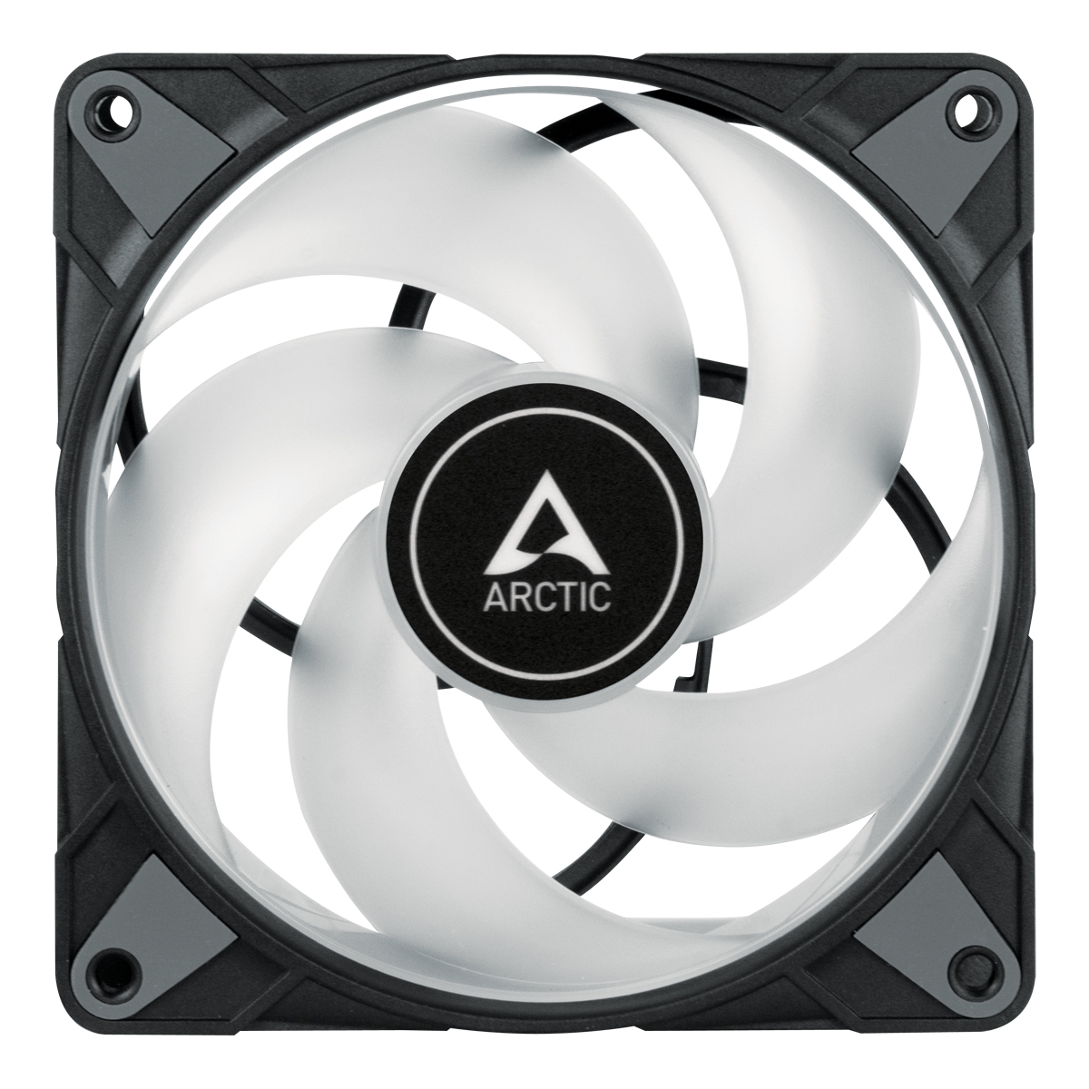Nahaufnahme eines Computerlüfters. Er hat transparente Blätter und einen schwarzen Rahmen mit dem 'ARCTIC'-Logo in der Mitte.