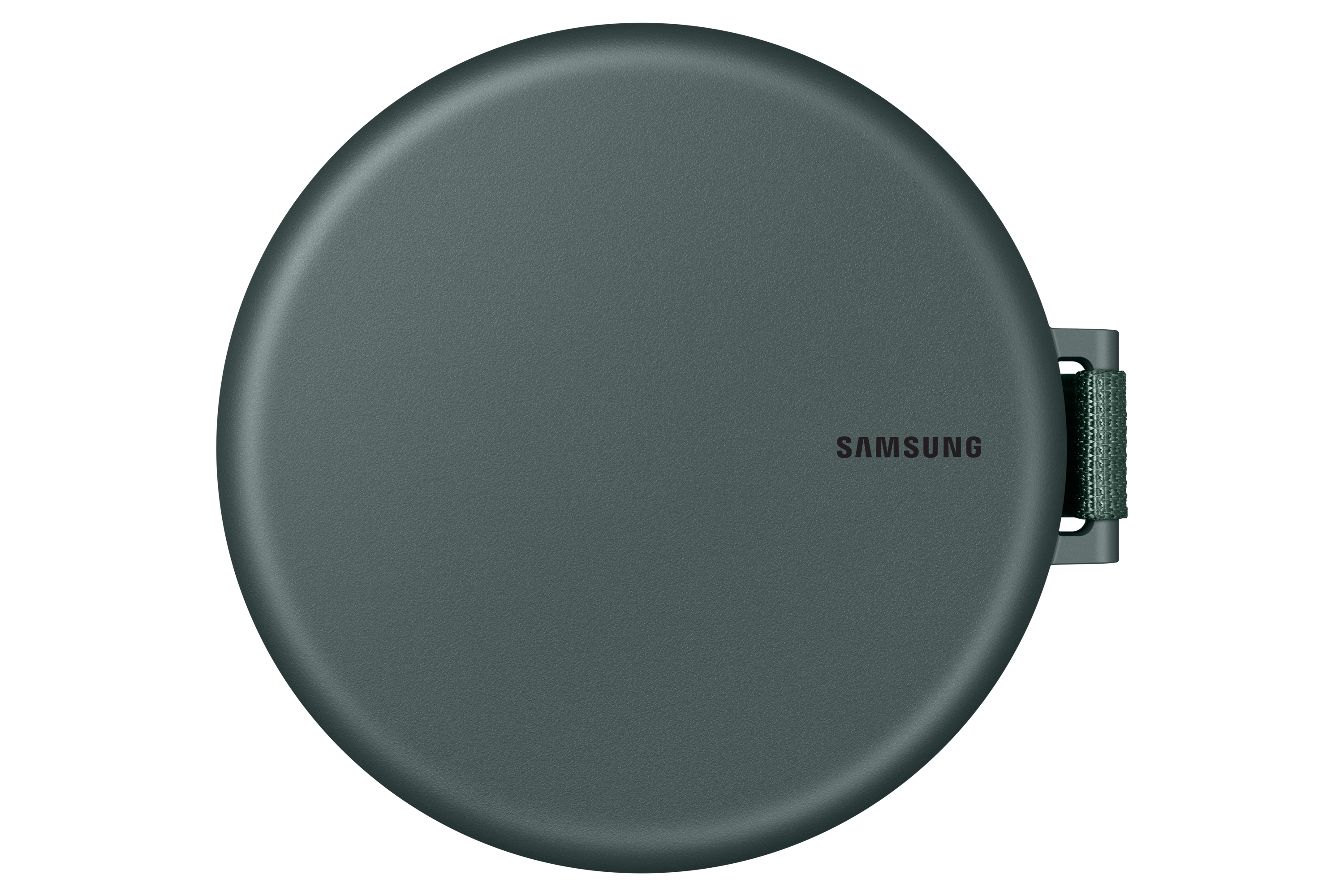 Un cargador inalámbrico Samsung verde oscuro. Es ovalado con una correa de tela y el logo de Samsung.