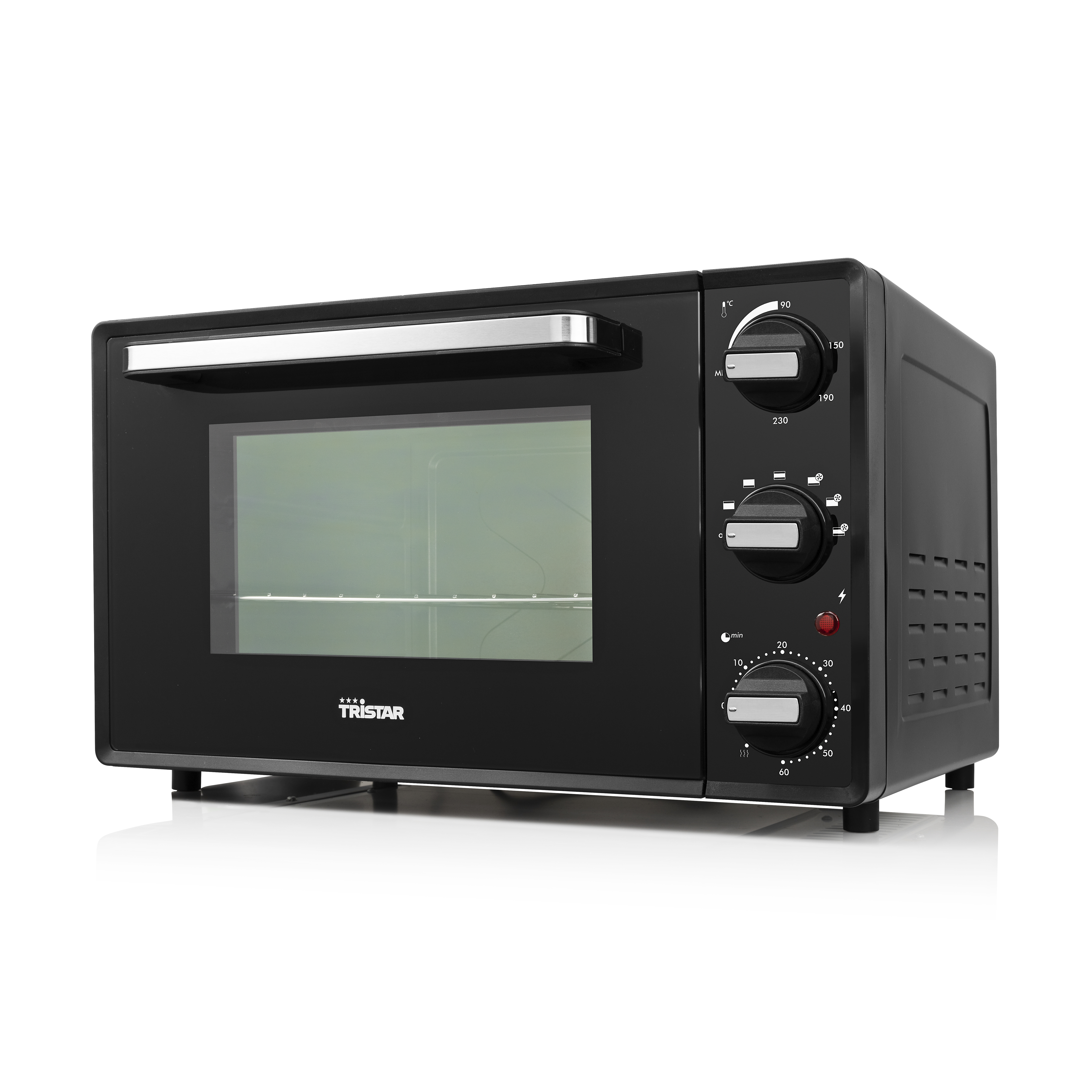 Un horno negro con mandos y puerta de cristal. Tiene la marca 'TRISTAR'.