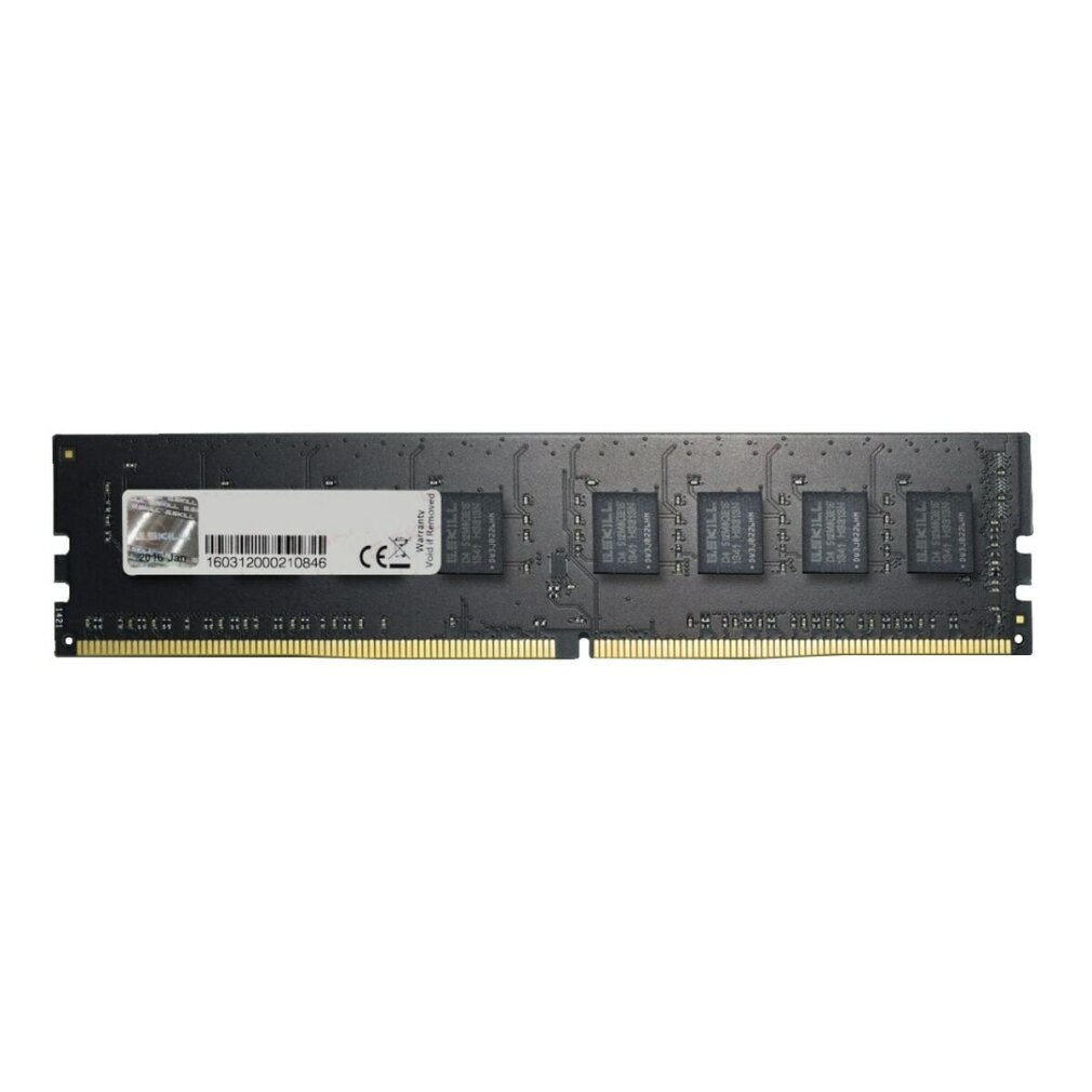 Une barrette de RAM avec une carte de circuit imprimé noire, des broches dorées et plusieurs puces noires avec du texte blanc. Fond blanc.