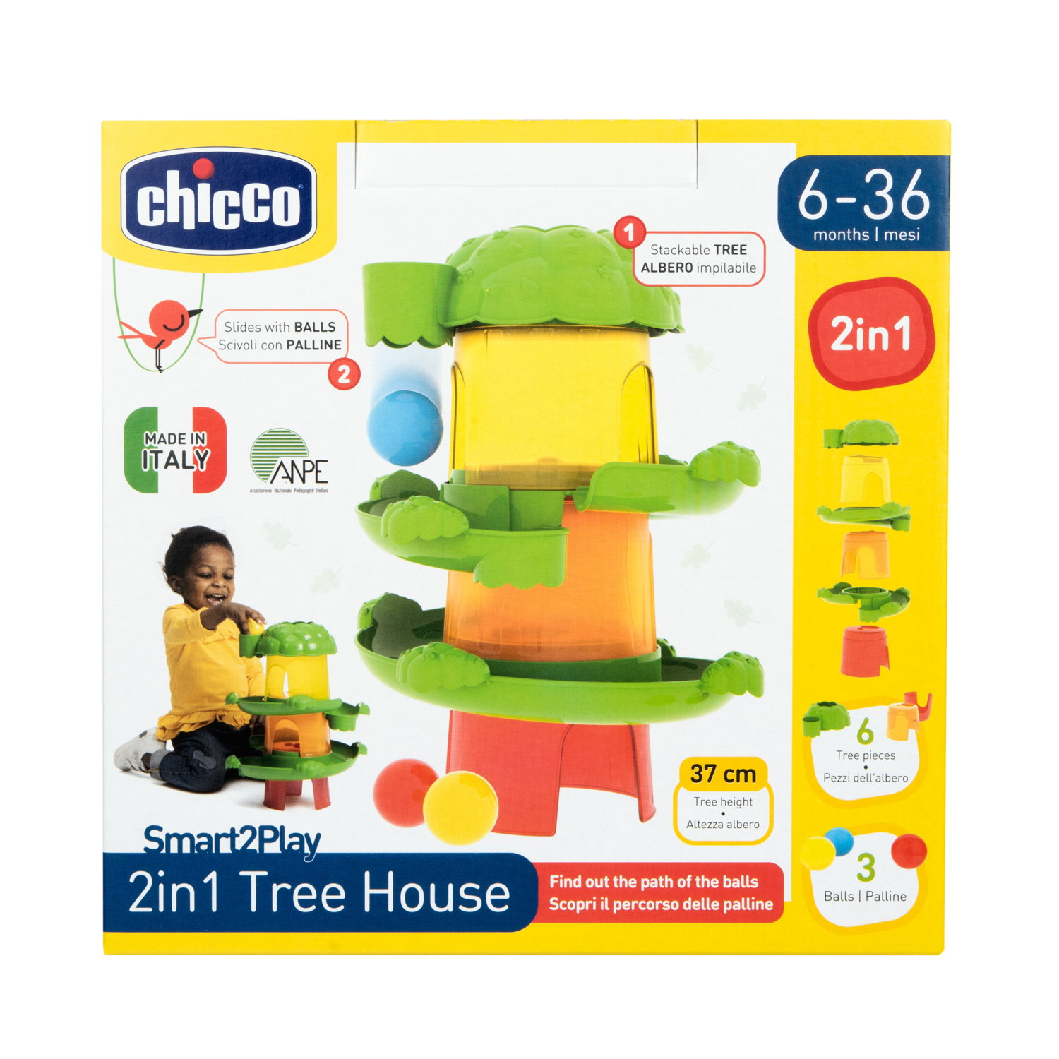 Dziecko bawi się zabawką 2 w 1 typu domek na drzewie. Zabawka ma kolorowe poziomy z piłkami i konstrukcją przypominającą drzewo. Pudełko pokazuje funkcje.
