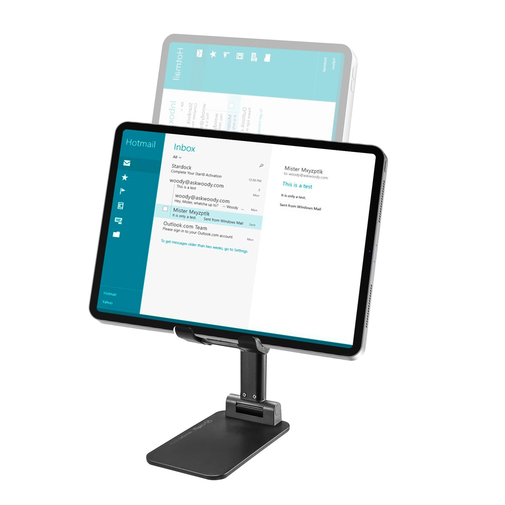 Tablet mit Hotmail-Posteingang, unterstützt von einem schwarzen Ständer. Ein anderes Tablet ist dahinter.