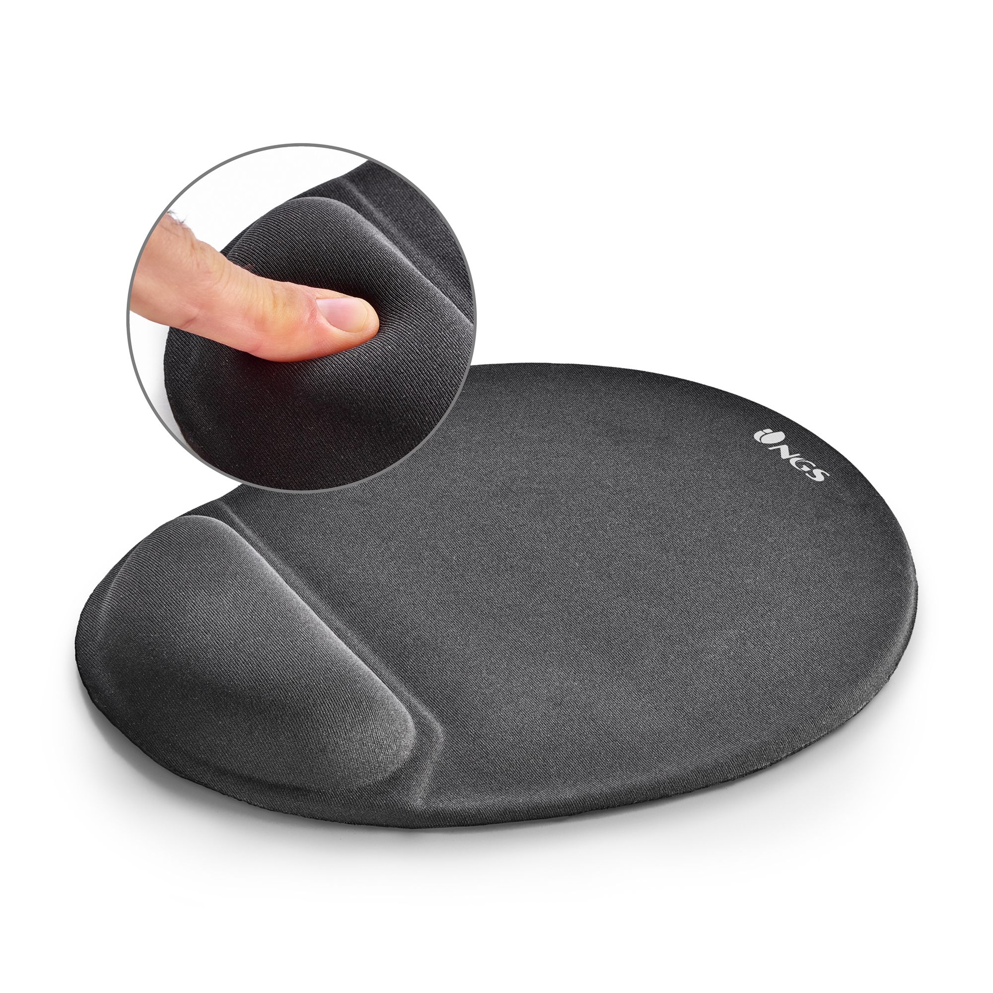 Szara podkładka pod mysz z podpórką pod nadgarstek. Dłoń naciska podkładkę w powiększonym okręgu.