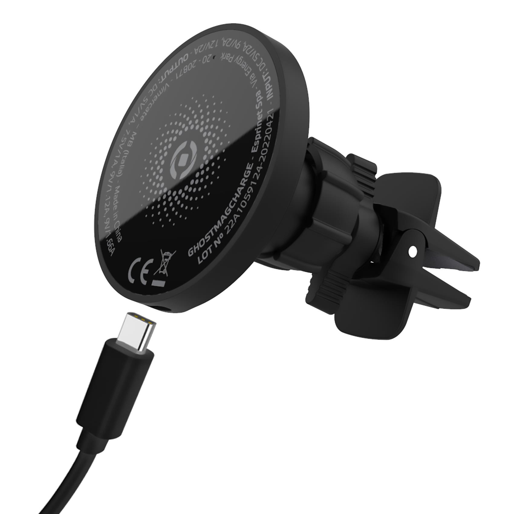 Schwarze Autotelefonhalterung mit Ladefläche. Ein USB-C-Kabel ist angeschlossen. Weißer Hintergrund.