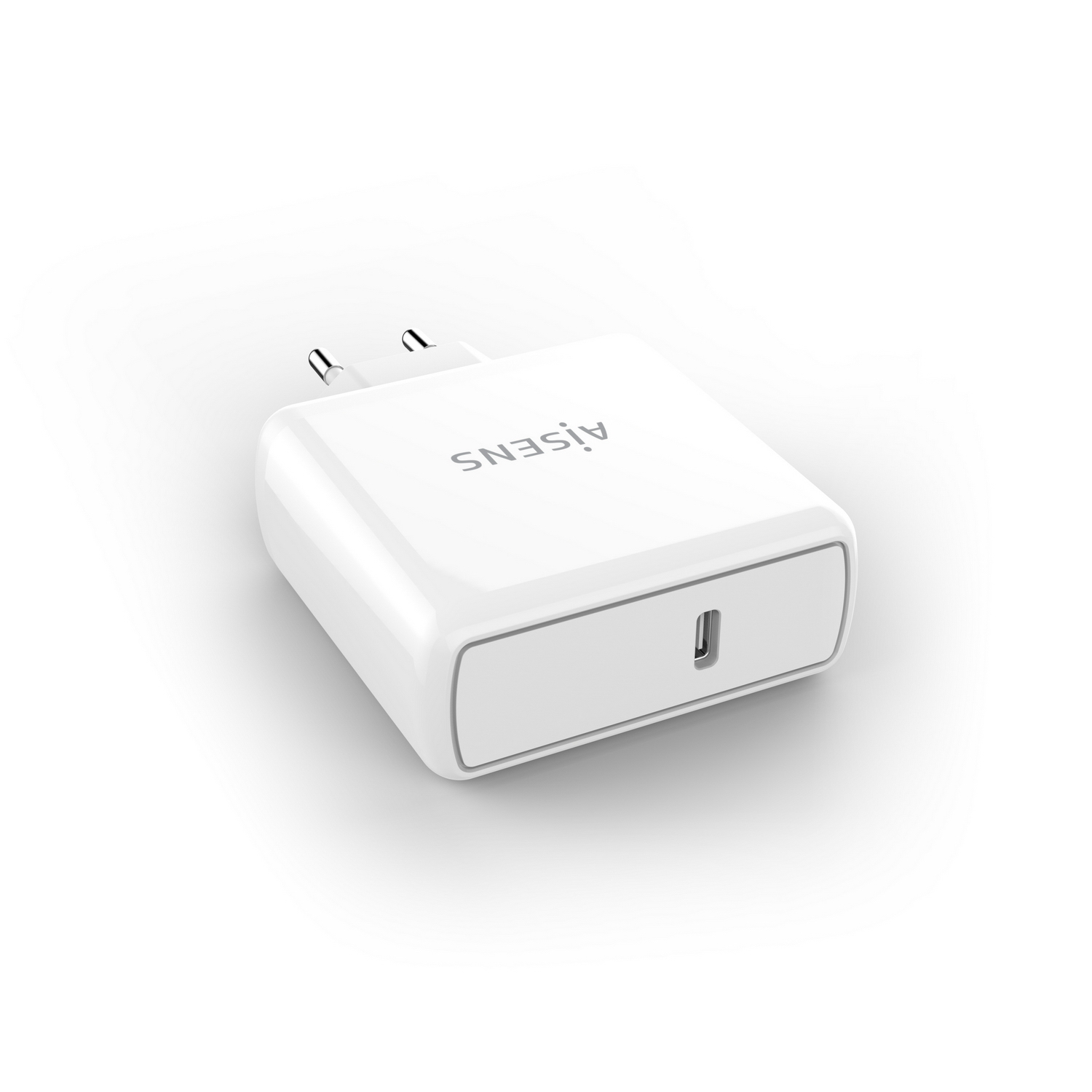 Un cargador Aisens blanco con dos clavijas y un puerto USB-C, sobre un fondo blanco.