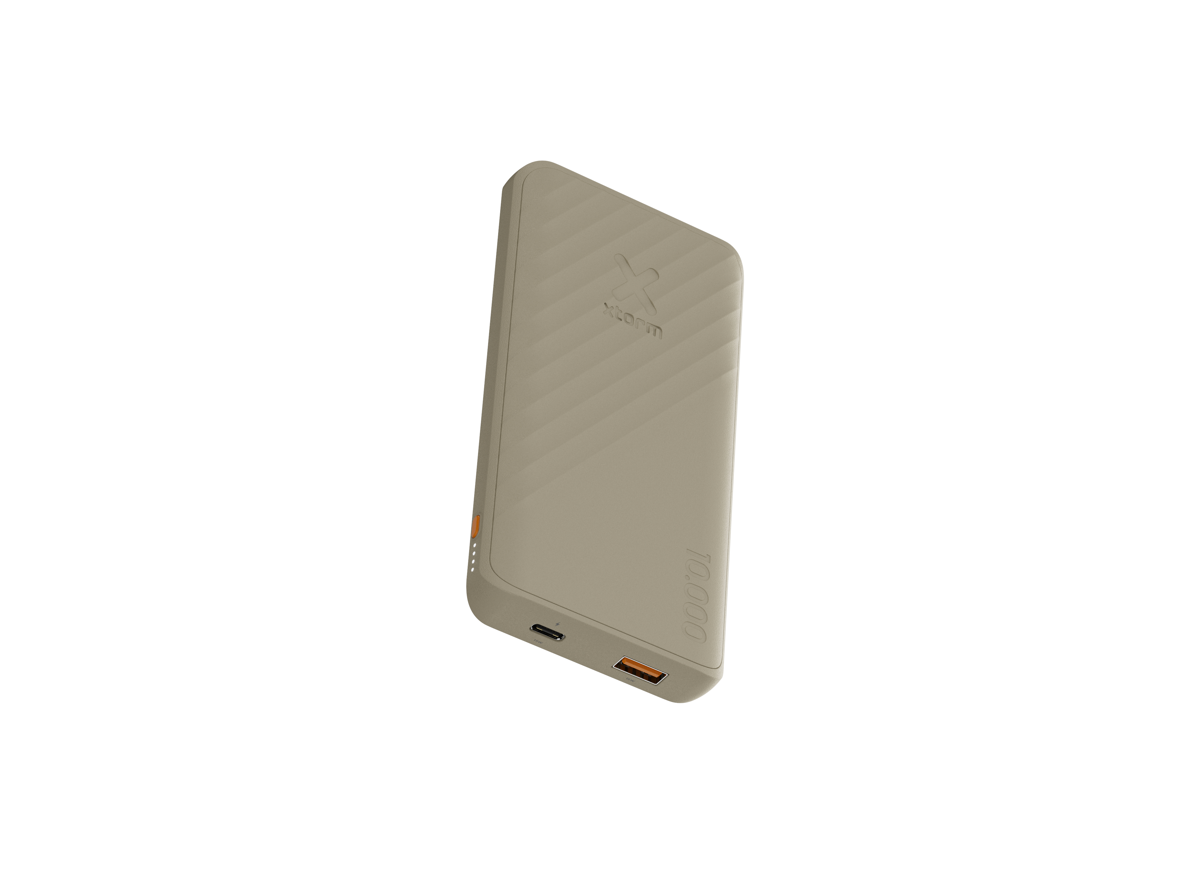 Une batterie externe beige avec le logo Xtorm. Elle a une texture côtelée et des accents oranges sur fond blanc.