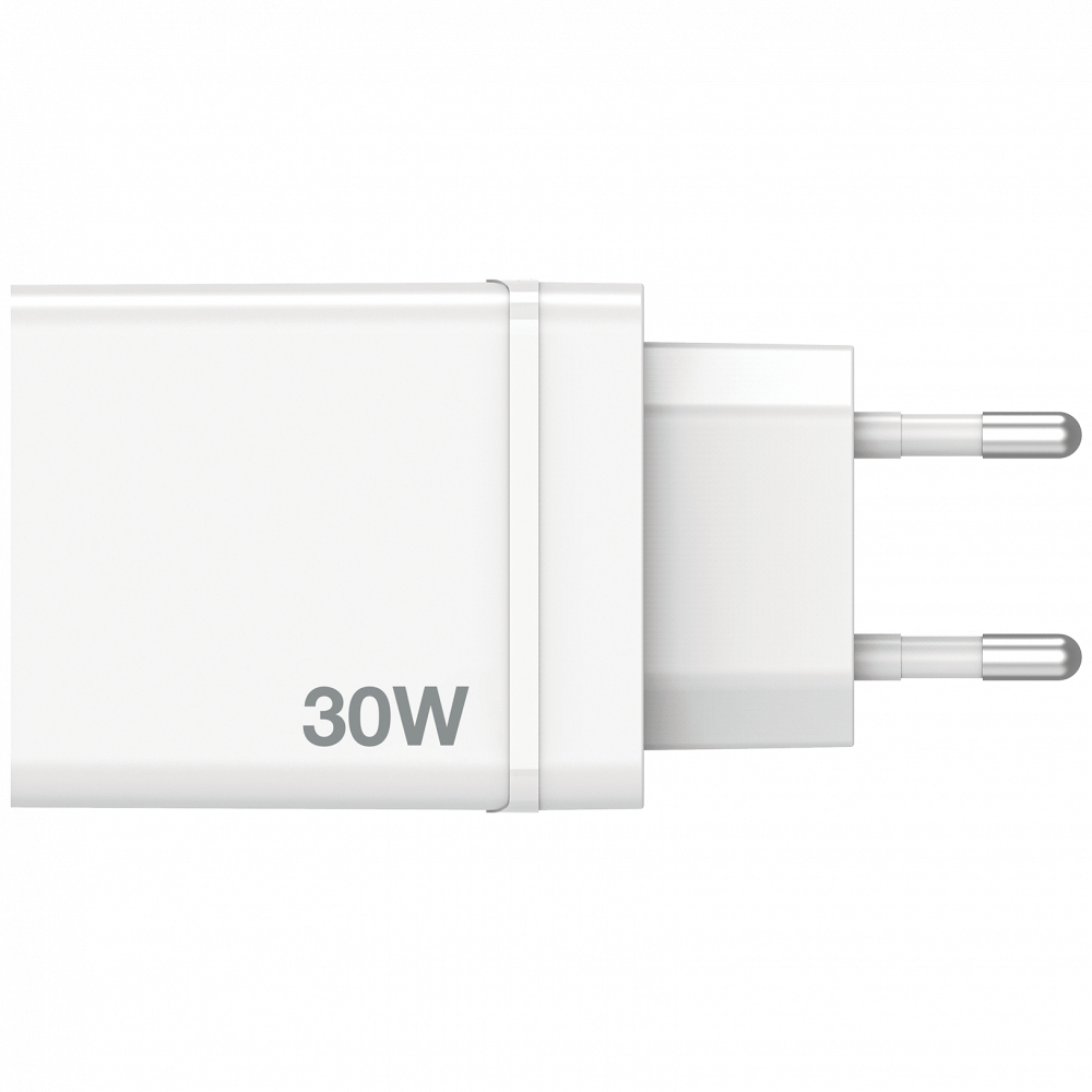 Un cargador blanco de 30W con dos clavijas plateadas. El cargador es rectangular con bordes redondeados. '30W' está impreso en el frente.