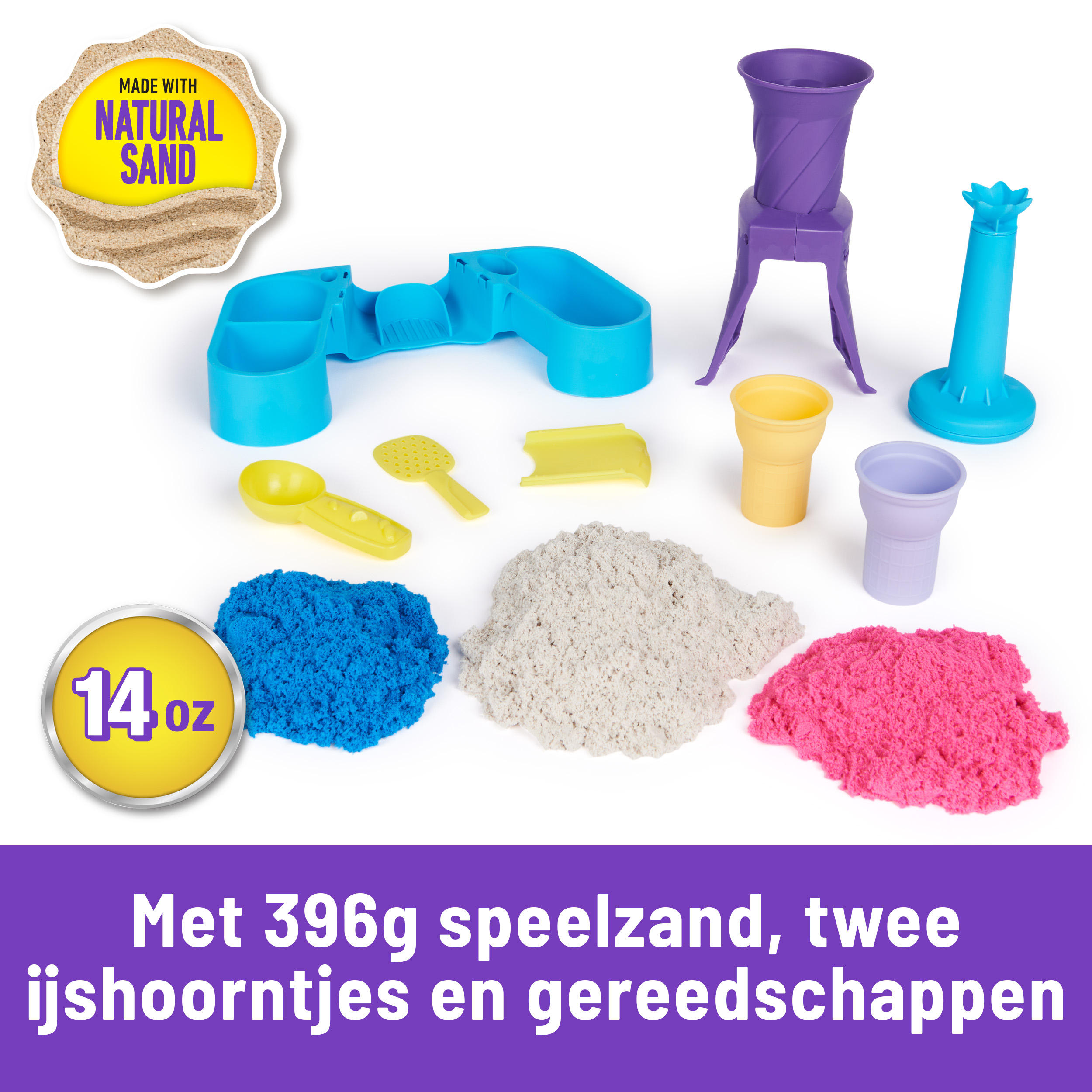 Sandspielset mit blauem, weißem und rosa Sand, Werkzeugen und lila Kegel. Text lautet 'Hergestellt aus Natursand'.