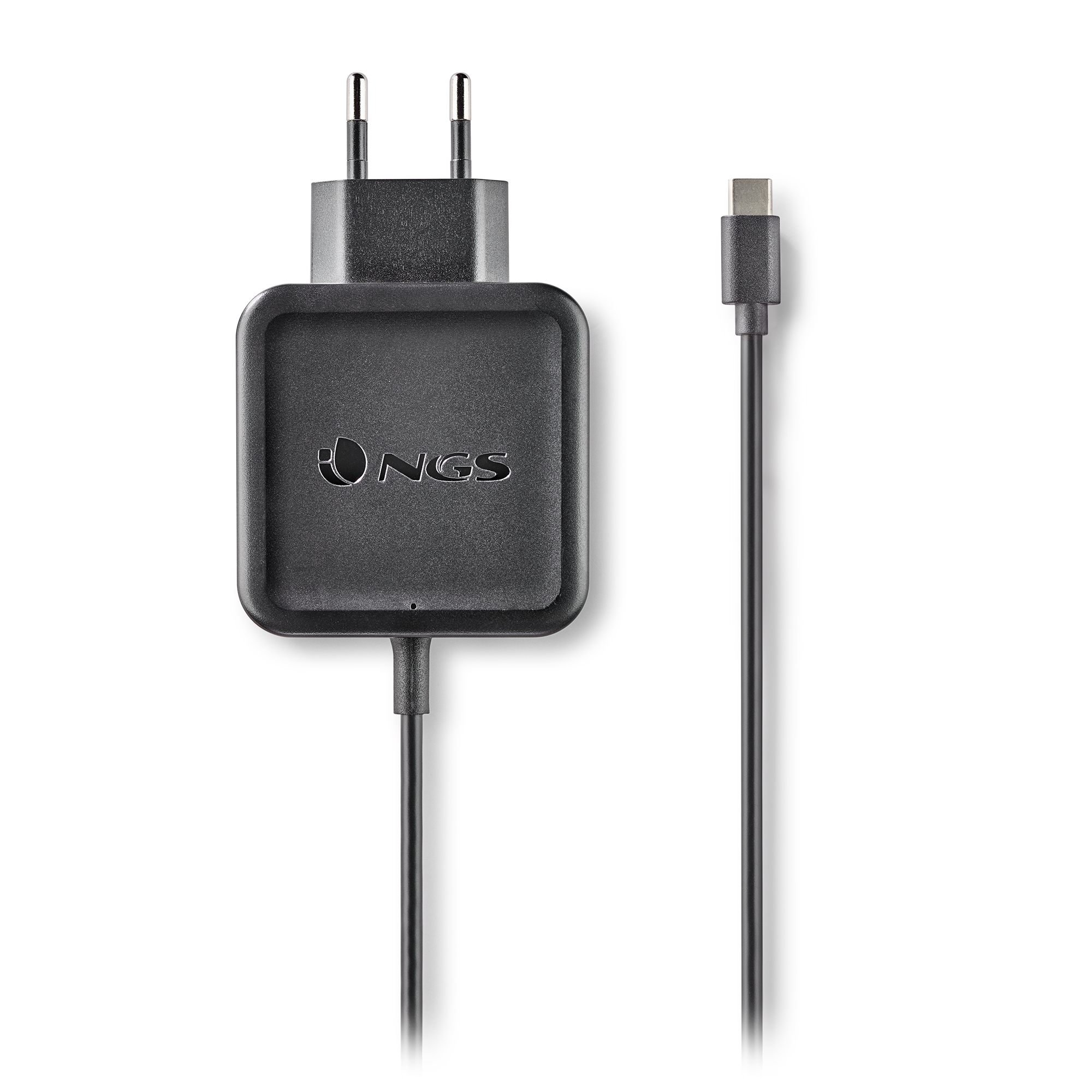 Schwarzes NGS-Telefonladegerät mit Stecker und USB-C-Kabel, auf weißem Hintergrund.