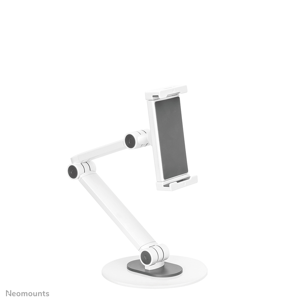 Un support de tablette blanc avec un bras réglable. La tablette est dans un support avec un écran noir. Base ronde.