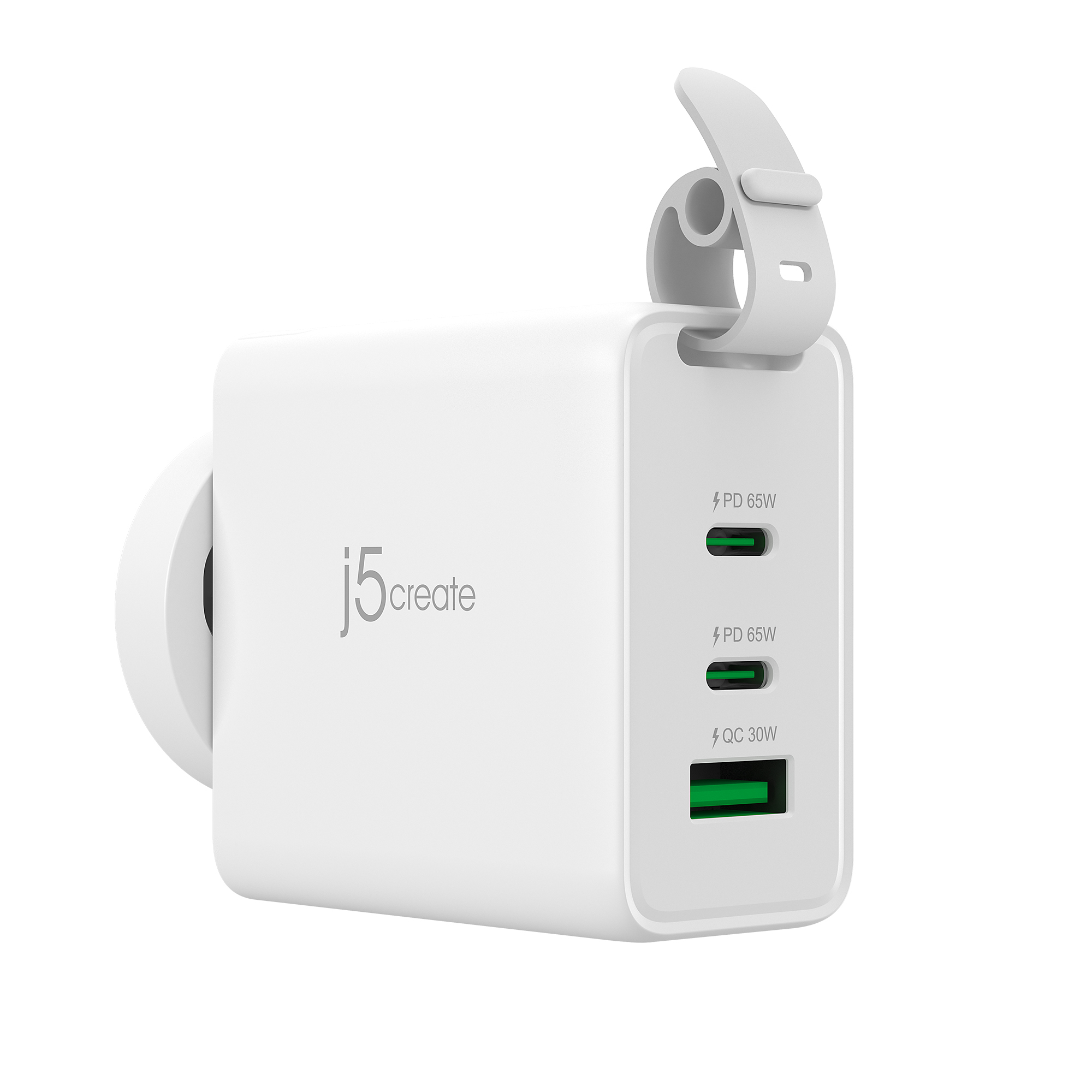 Un cargador j5create blanco con múltiples puertos, incluyendo PD 65W y QC 30W. Tiene una correa blanca.