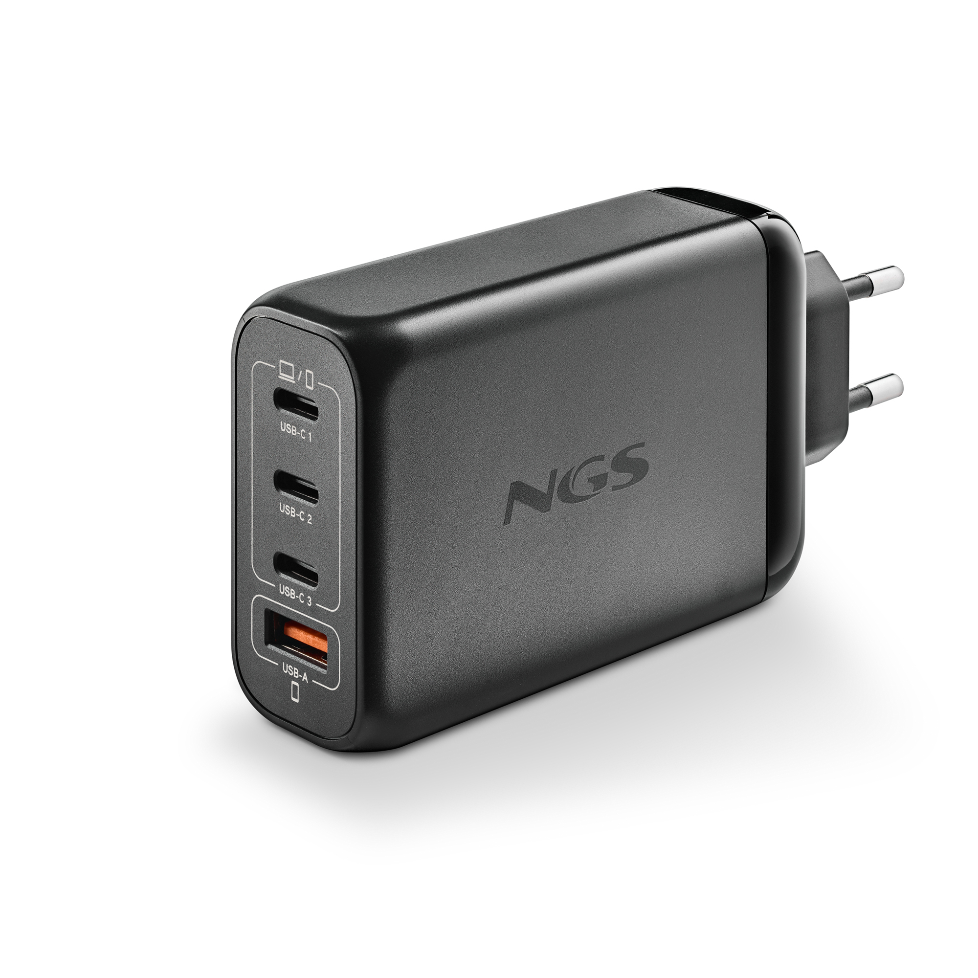 Cargador USB NGS negro con múltiples puertos, incluyendo USB-C y USB-A, sobre un fondo blanco.